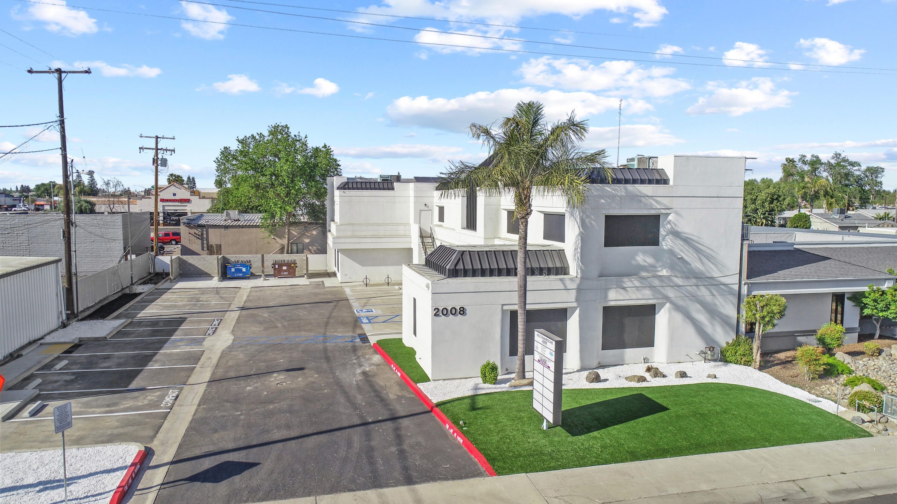 2008 W Dorothea Ave, Visalia, CA 93277