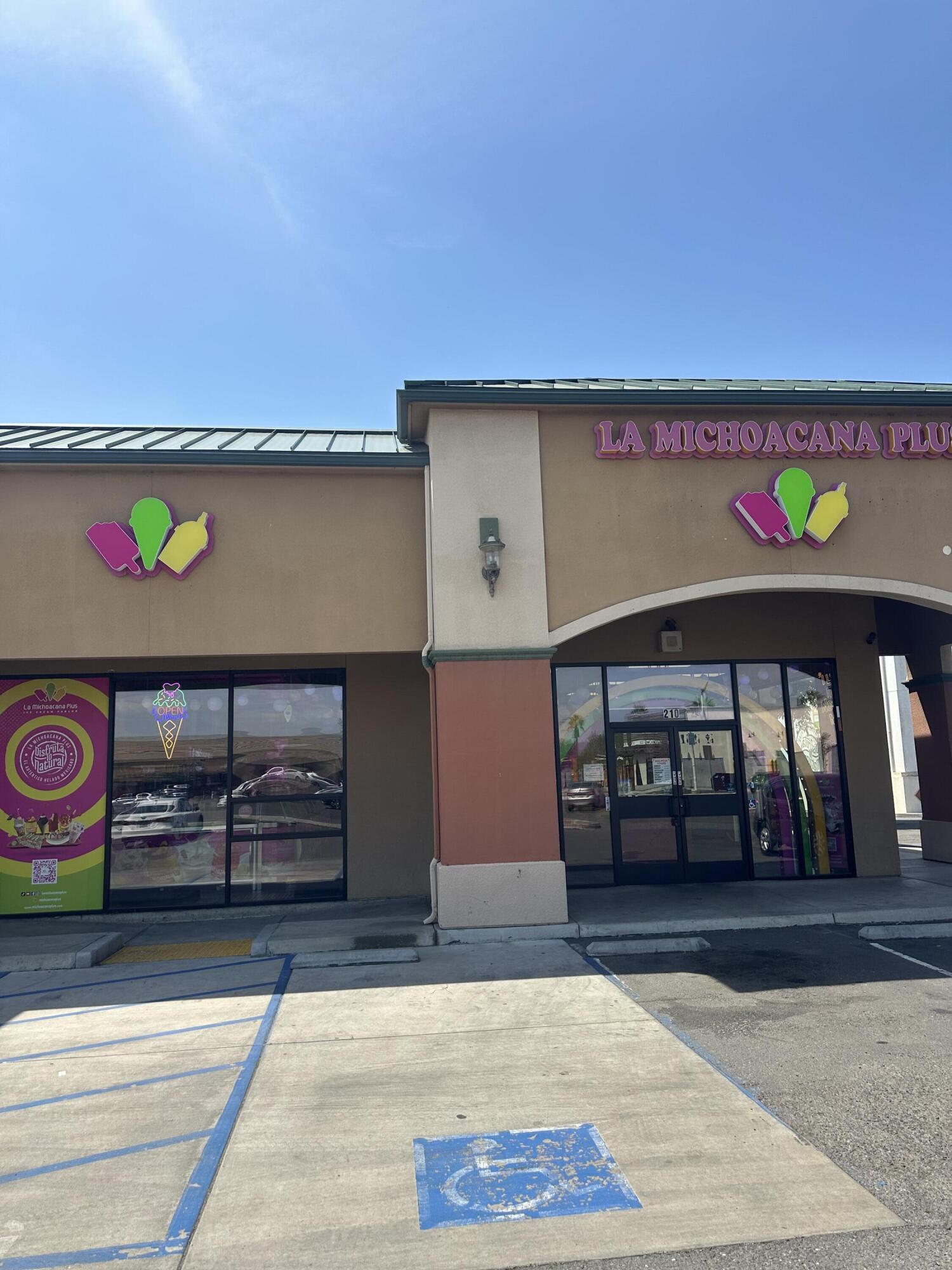 210 Ca Highway 65, Lindsay, CA 93247