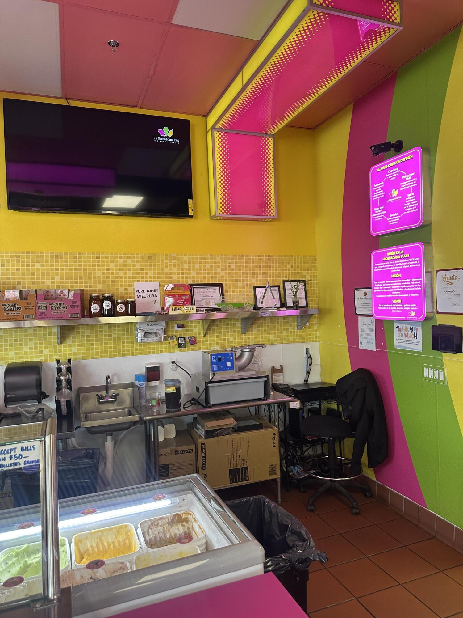 210 Ca Highway 65, Lindsay, CA 93247