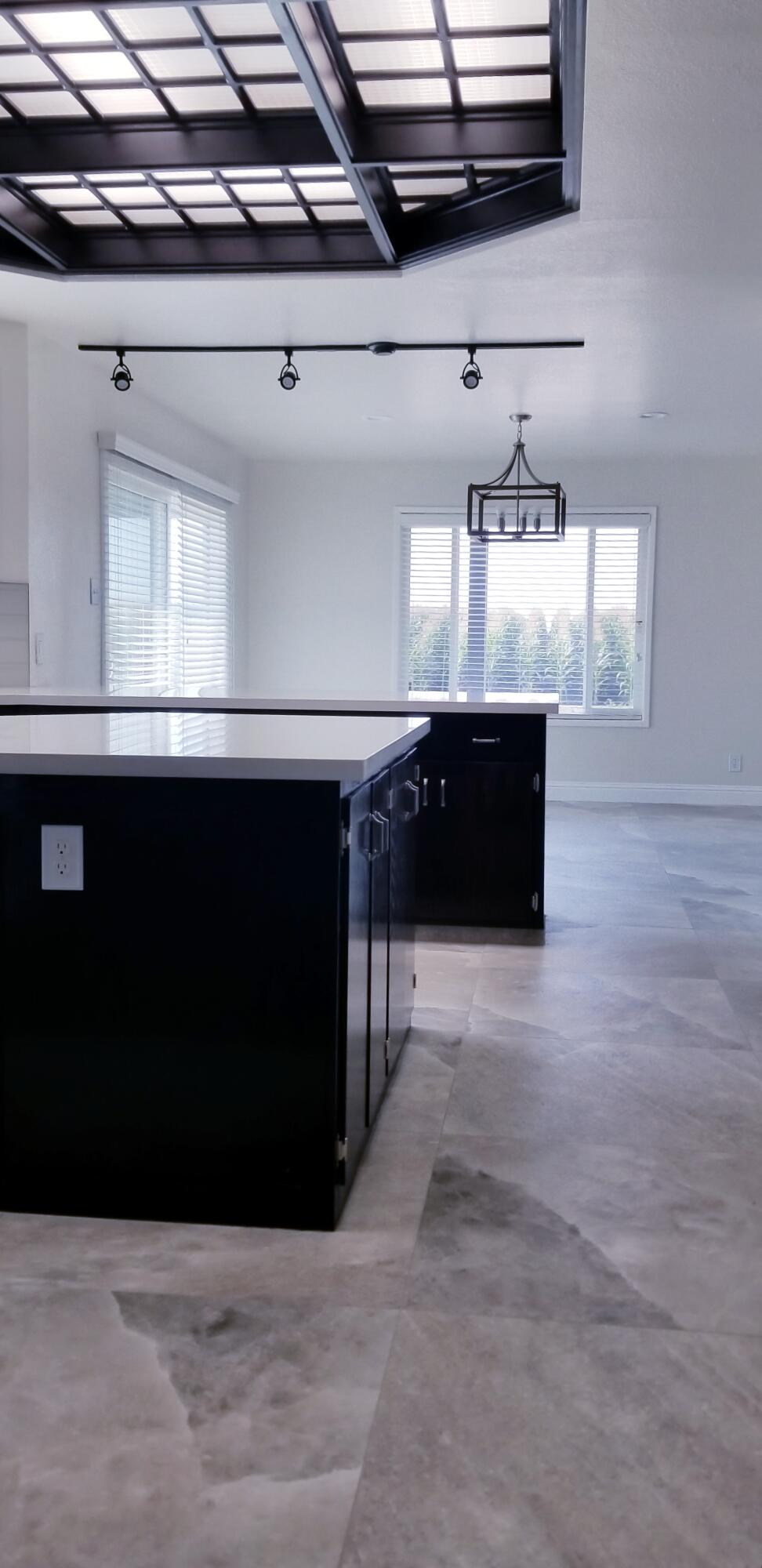 27122 Rd 56, Visalia, CA 93277