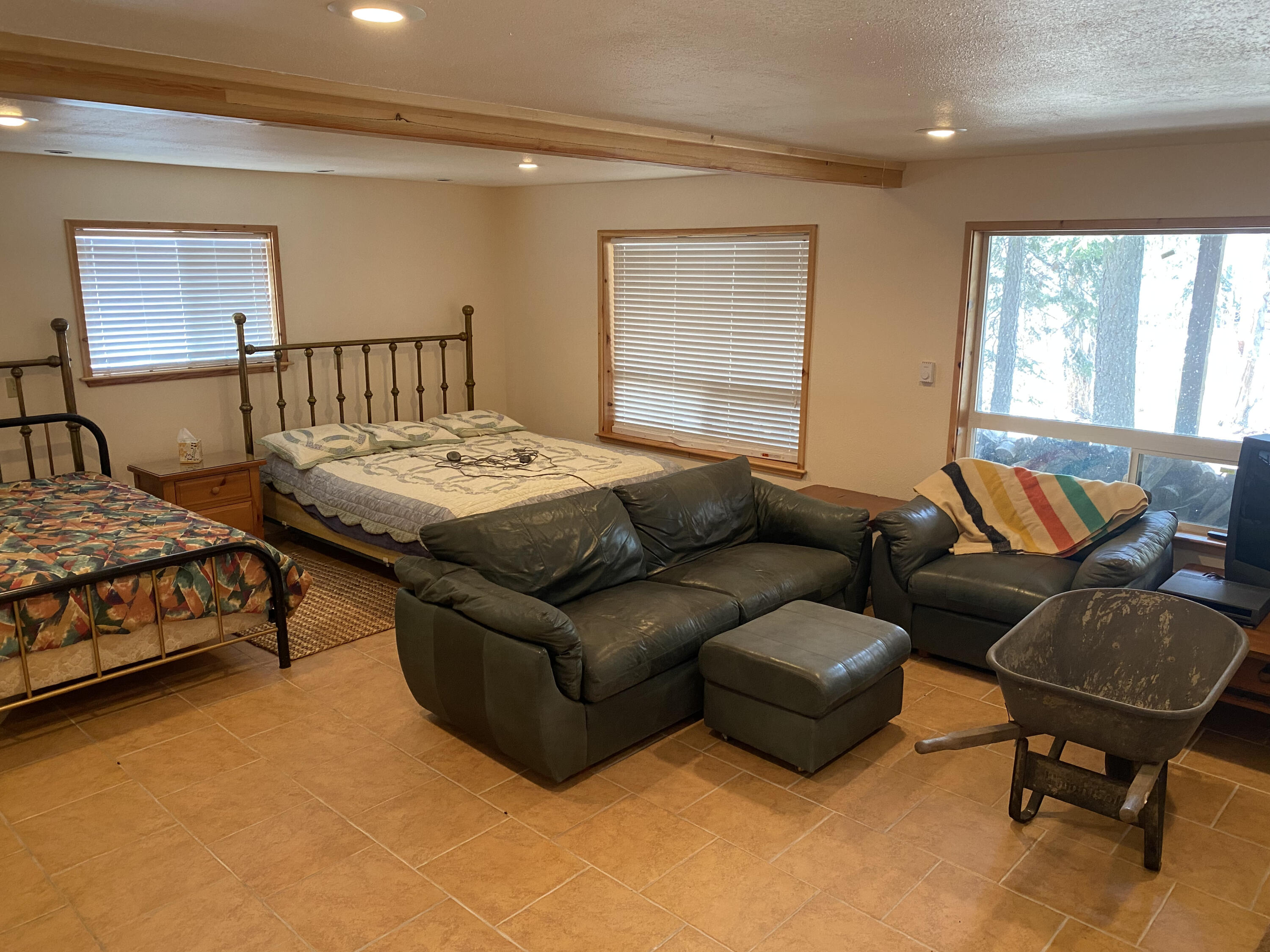 57735 Fox Dr Dr, Springville, CA 93265