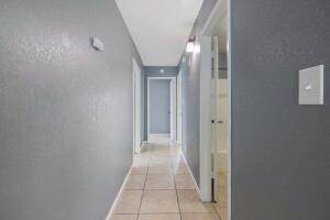 388 Crestwood Ave, Woodlake, CA 93286