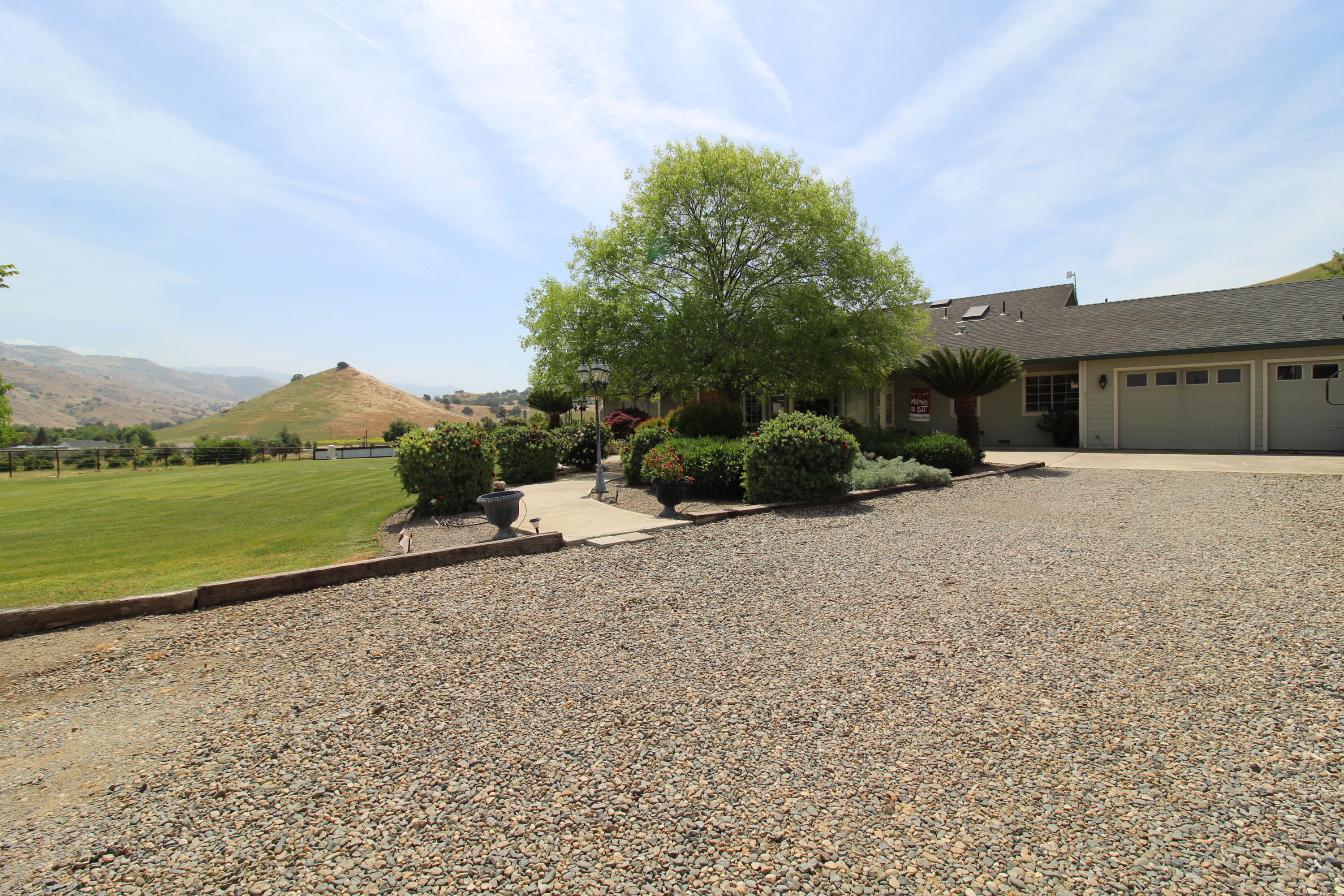 31417 Dahlem Dr, Exeter, CA 93221