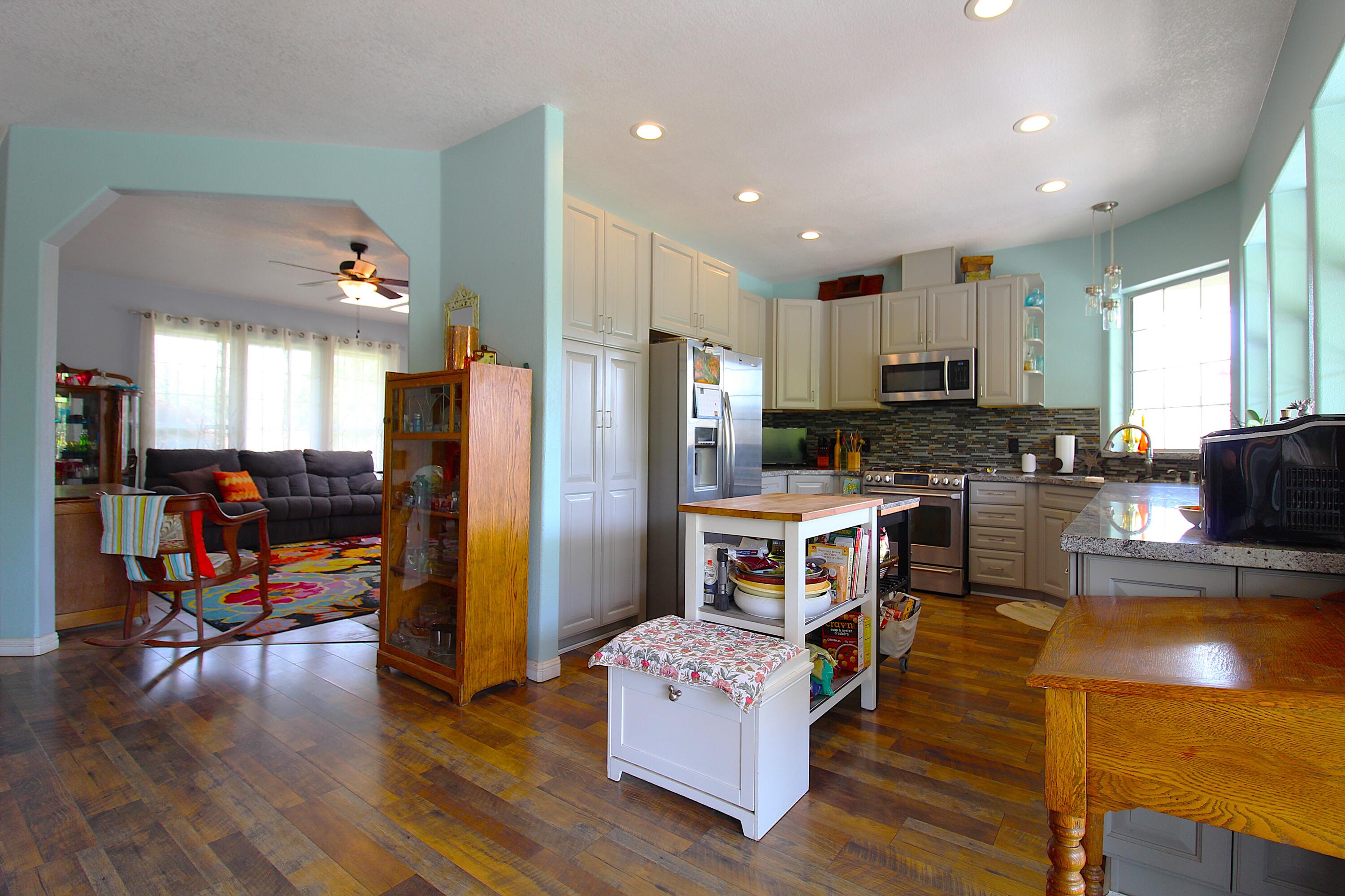 31417 Dahlem Dr, Exeter, CA 93221