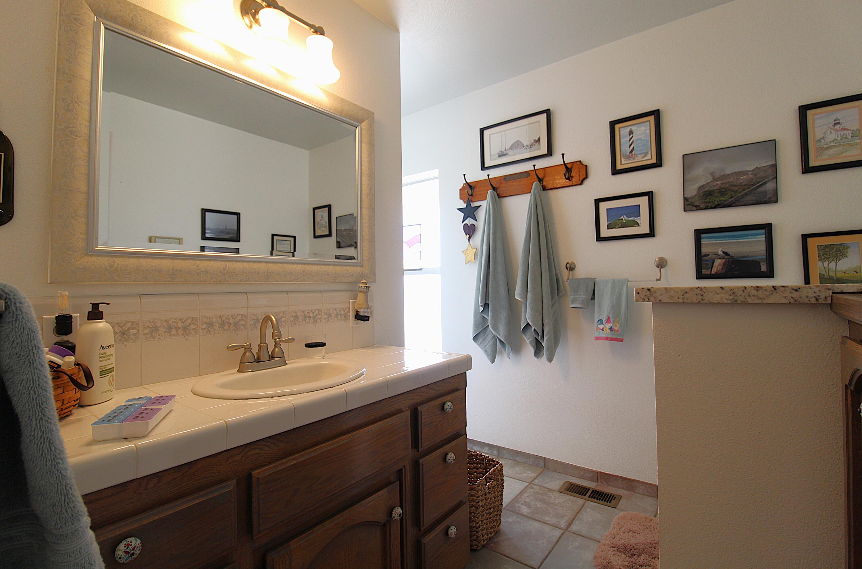 31417 Dahlem Dr, Exeter, CA 93221