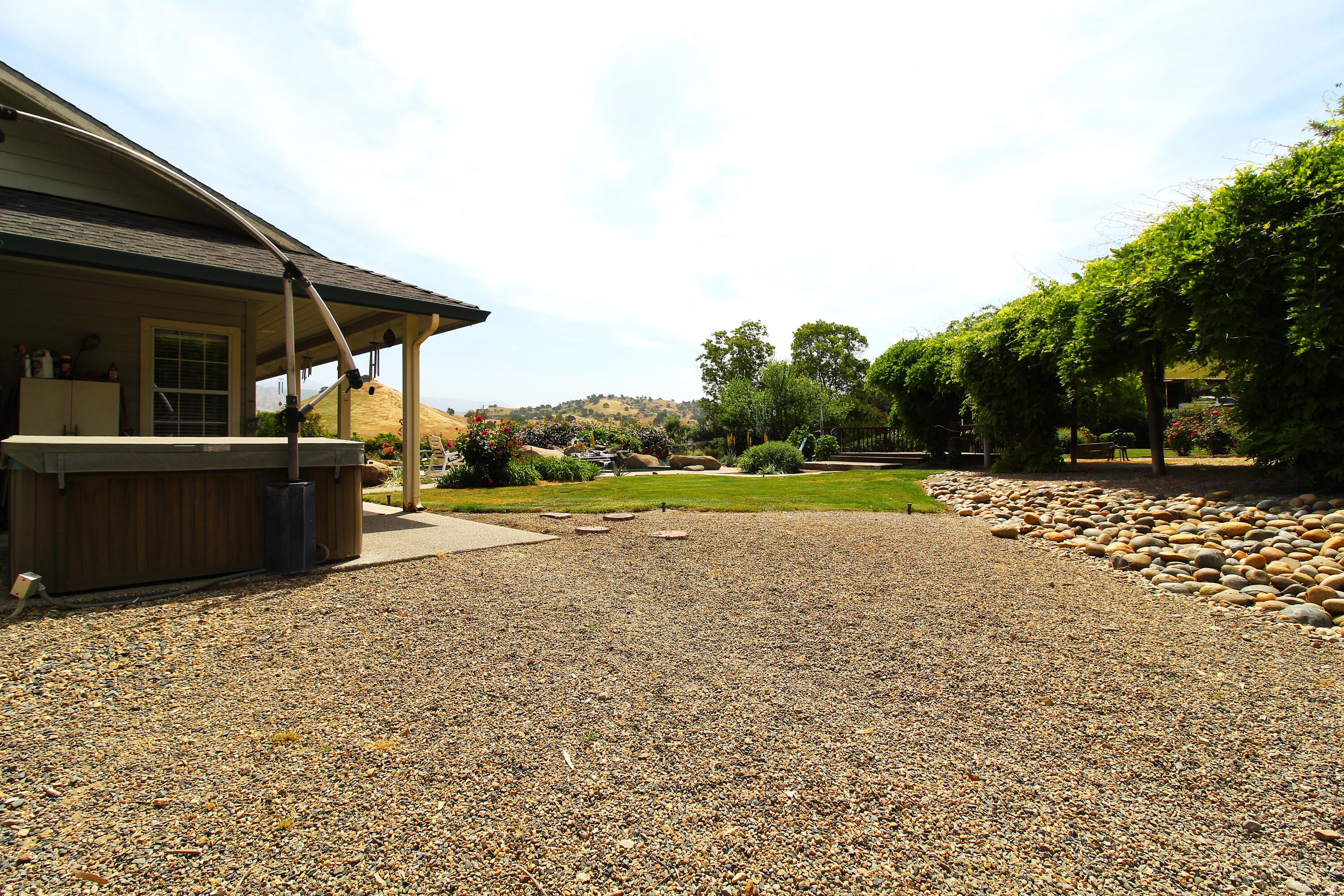 31417 Dahlem Dr, Exeter, CA 93221