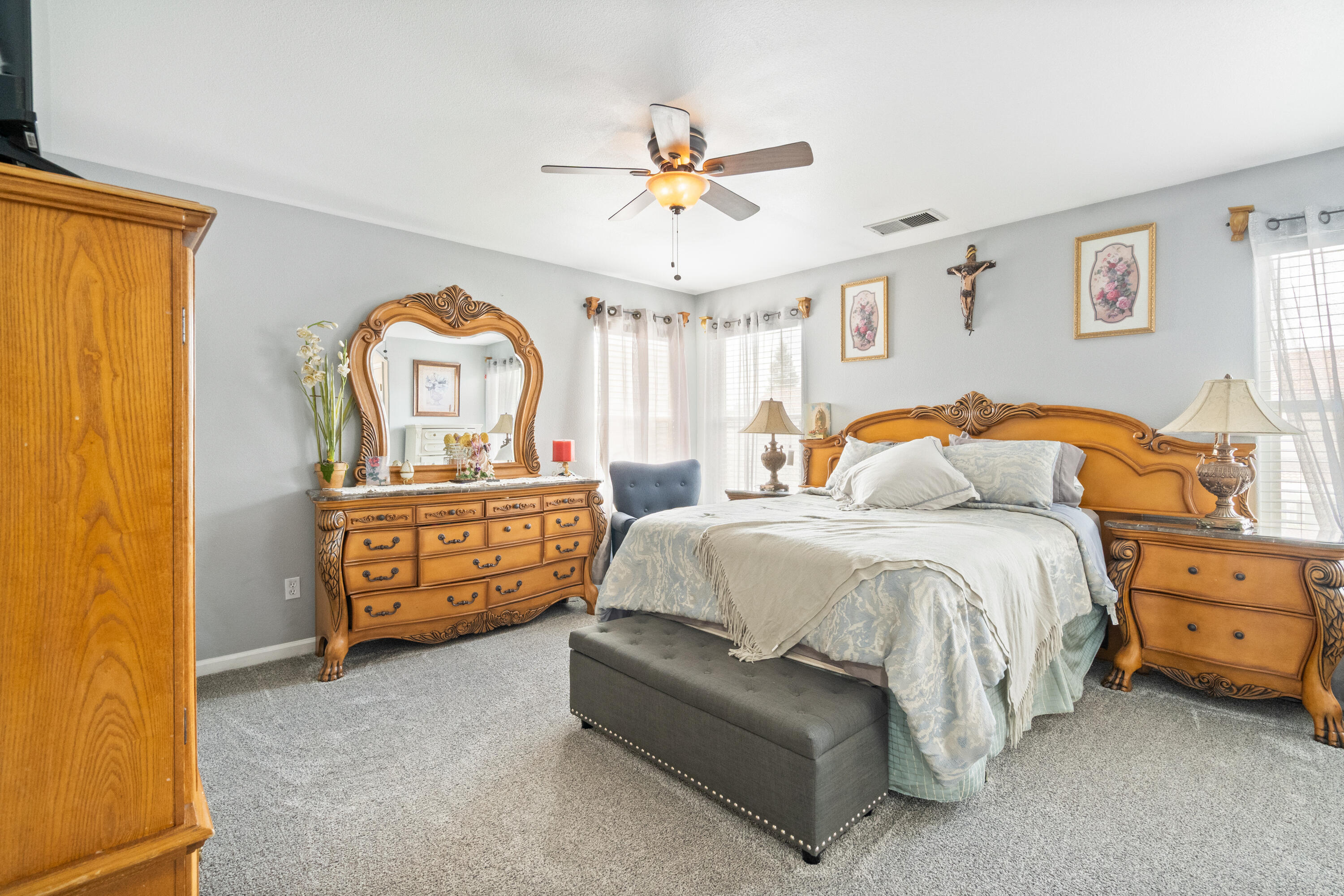 3931 E Hillcrest Ave, Visalia, CA 93292