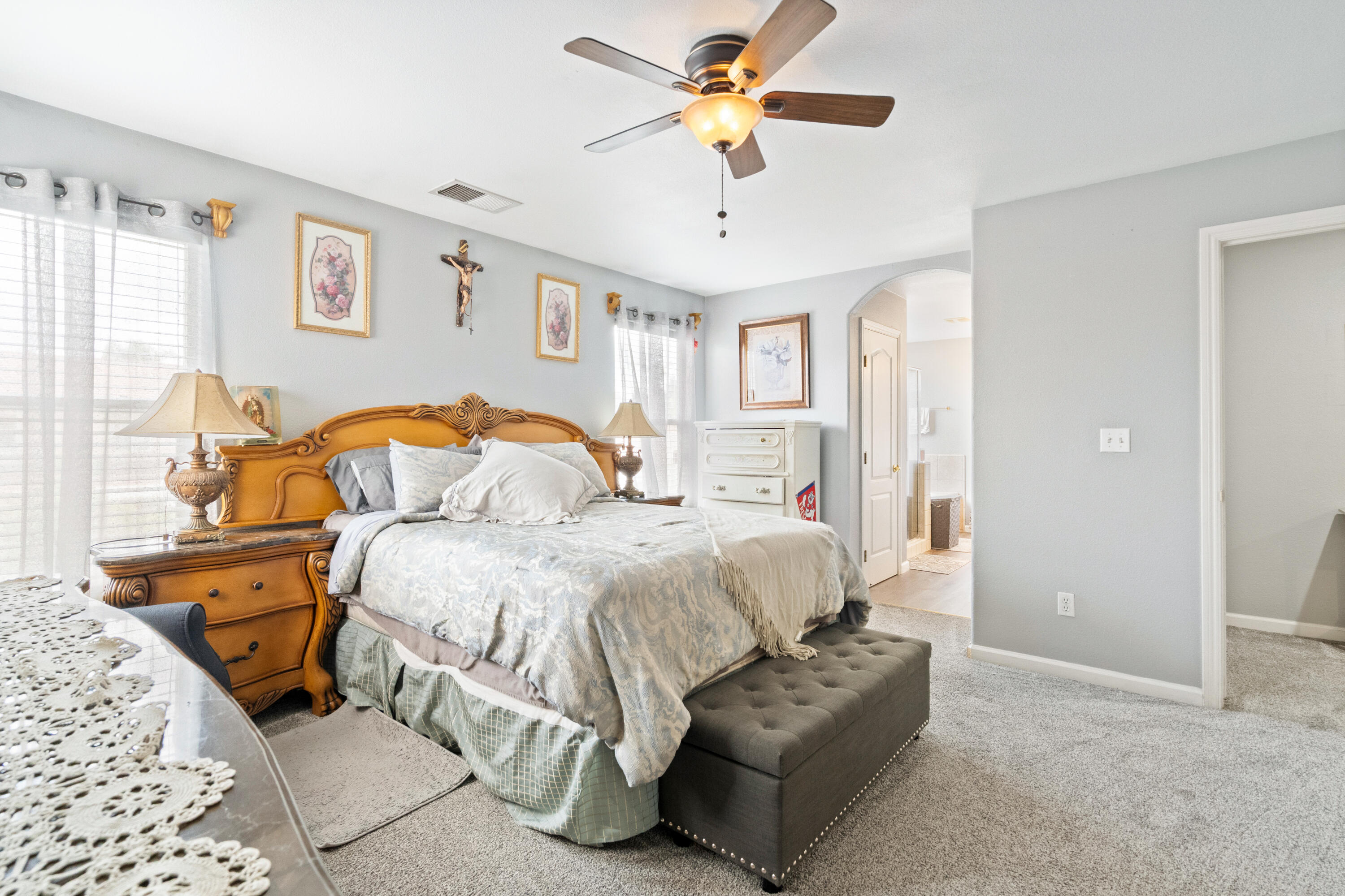 3931 E Hillcrest Ave, Visalia, CA 93292