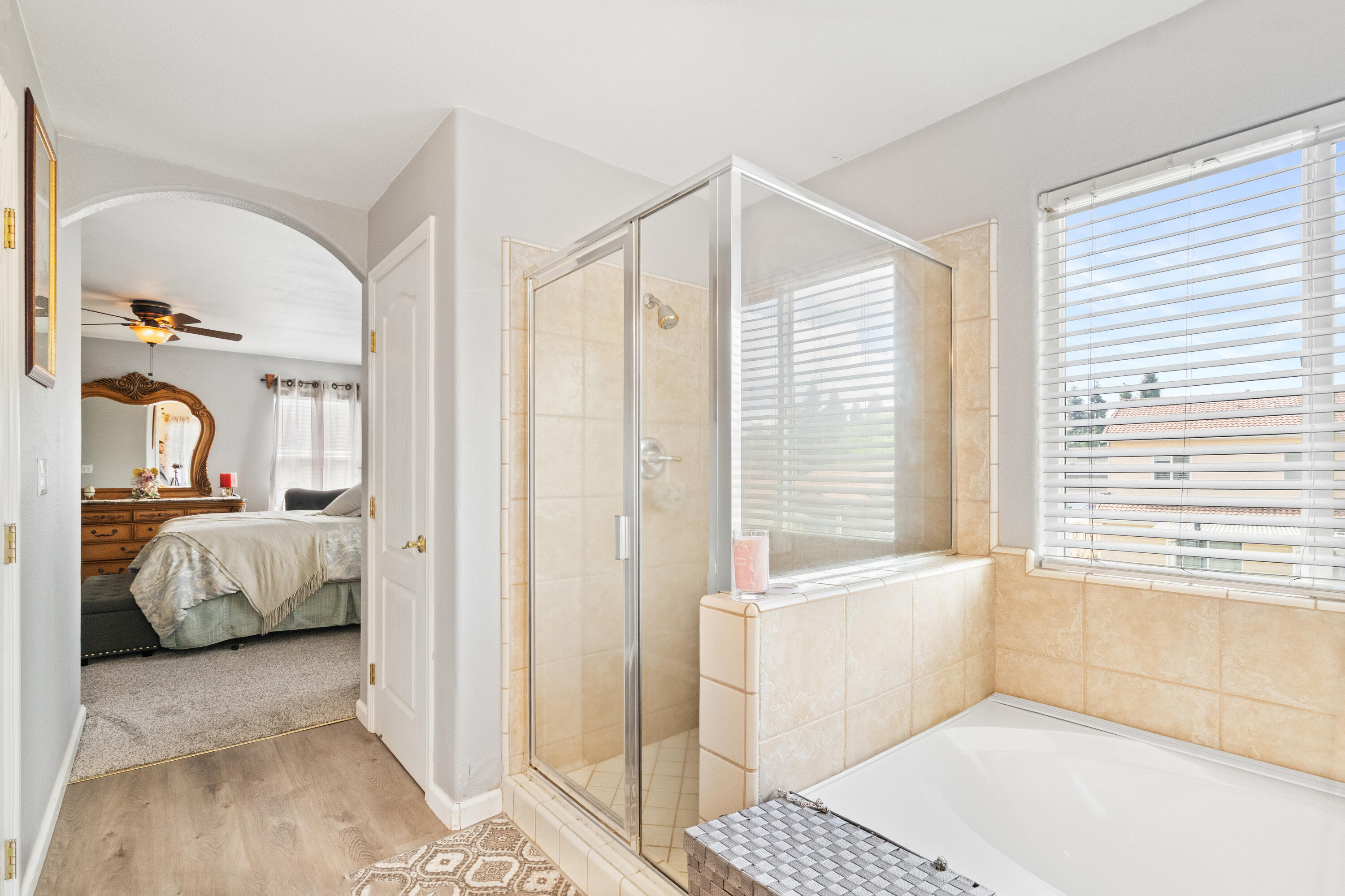 3931 E Hillcrest Ave, Visalia, CA 93292