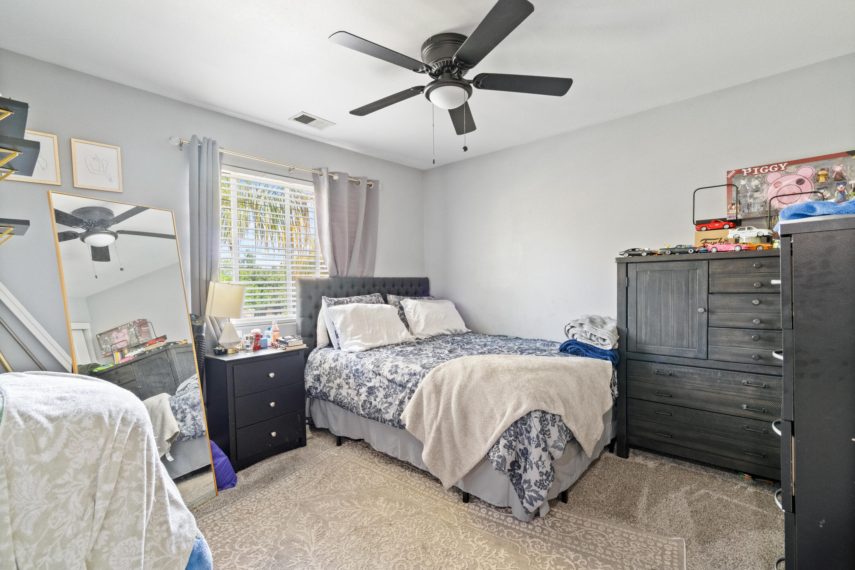 3931 E Hillcrest Ave, Visalia, CA 93292