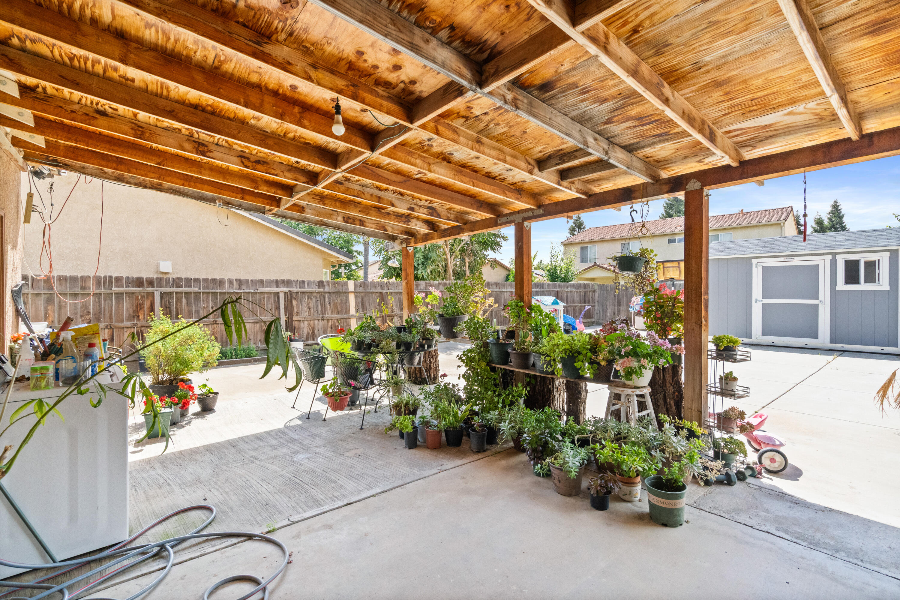 3931 E Hillcrest Ave, Visalia, CA 93292