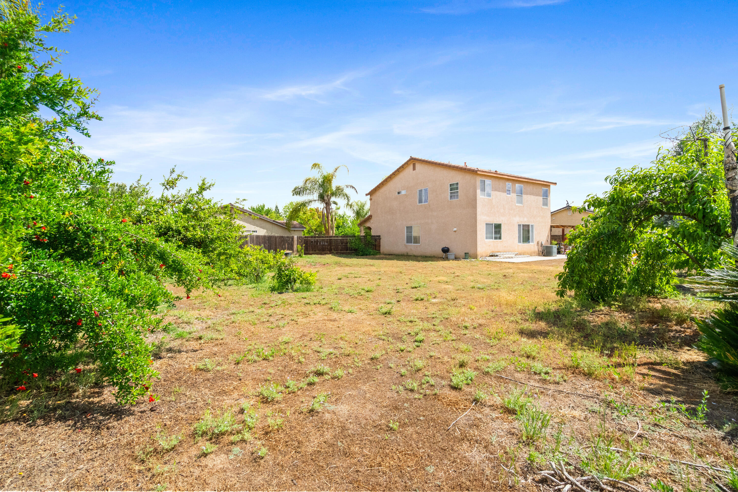 3931 E Hillcrest Ave, Visalia, CA 93292