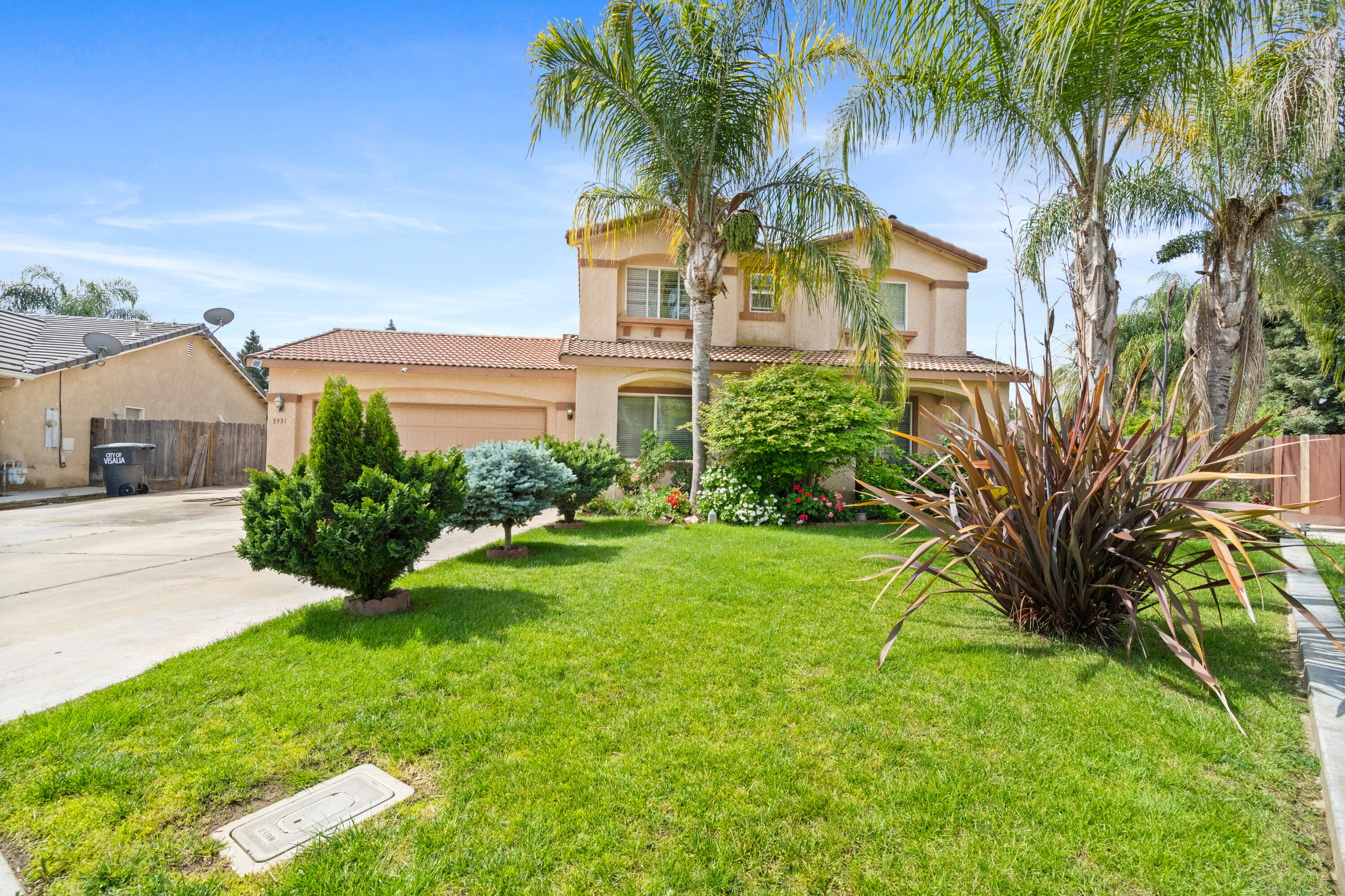 3931 E Hillcrest Ave, Visalia, CA 93292