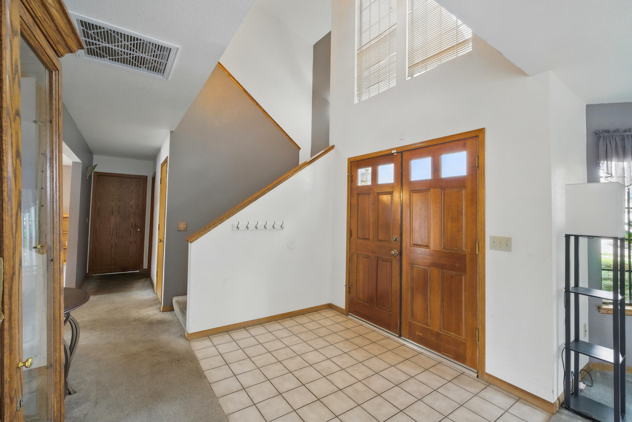 1977 Irving Cir, Tulare, CA 93274