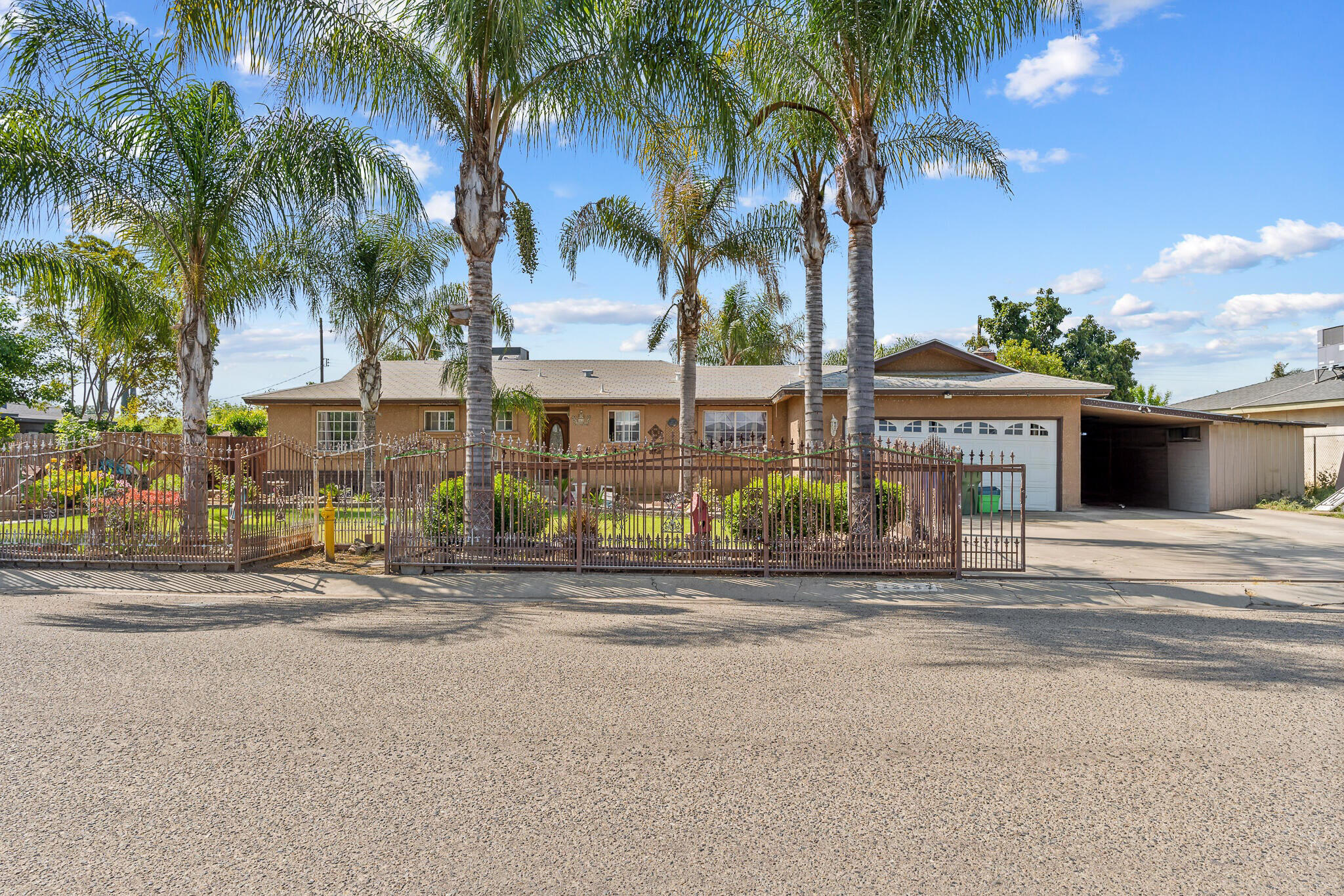 12967 Walnut Ave, Orosi, CA 93647