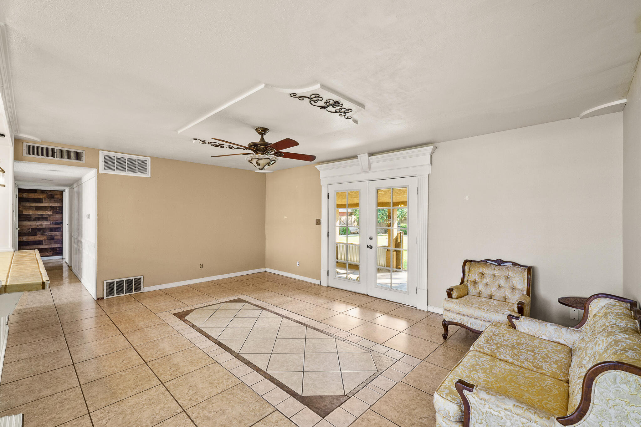 12967 Walnut Ave, Orosi, CA 93647