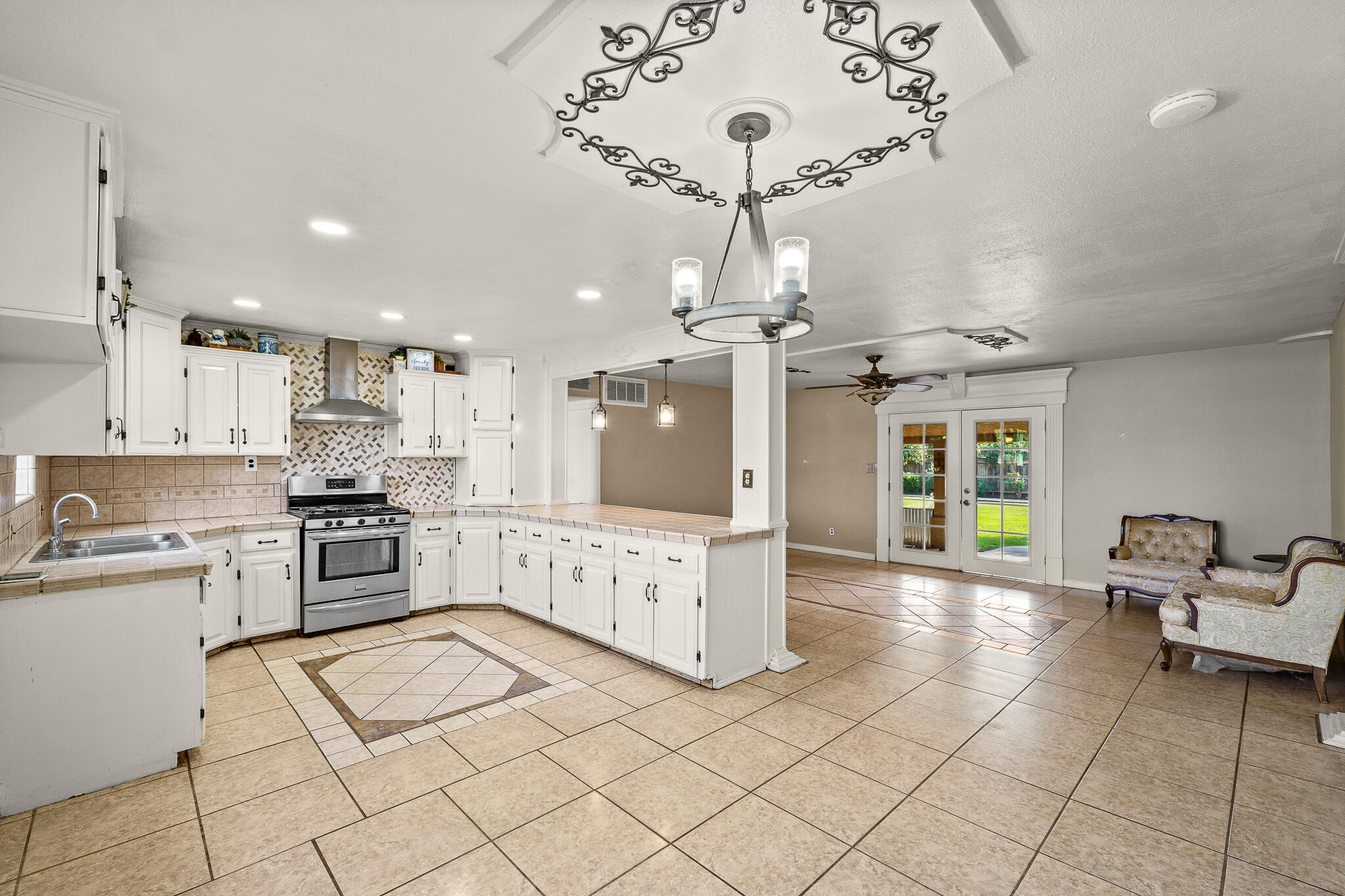 12967 Walnut Ave, Orosi, CA 93647