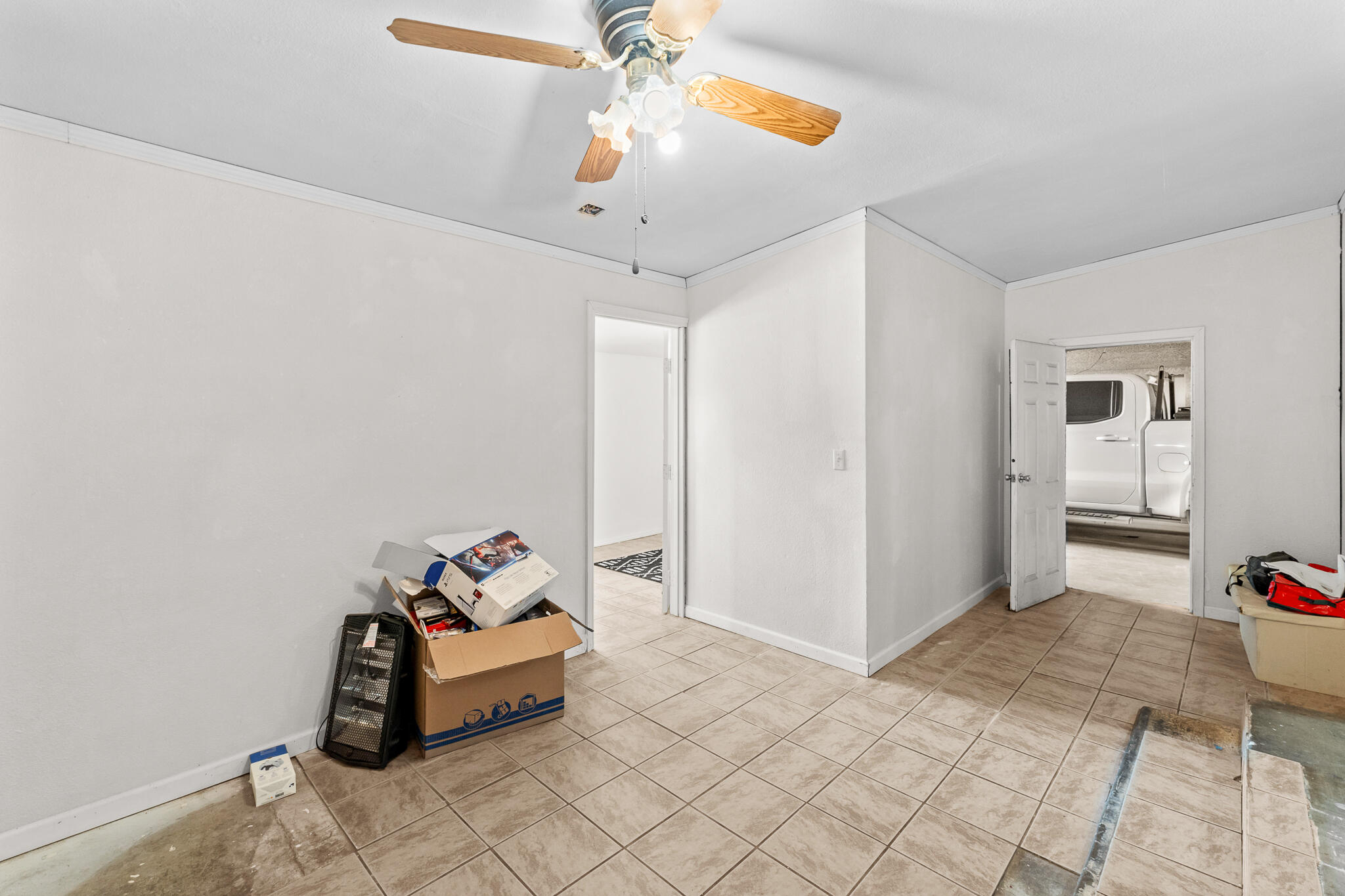 12967 Walnut Ave, Orosi, CA 93647