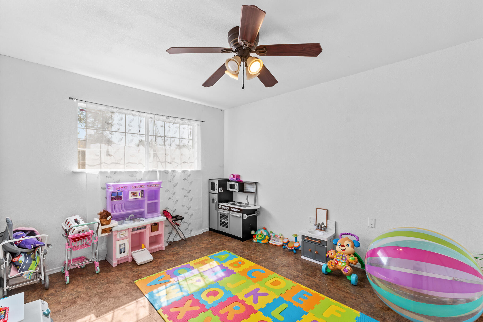 12967 Walnut Ave, Orosi, CA 93647