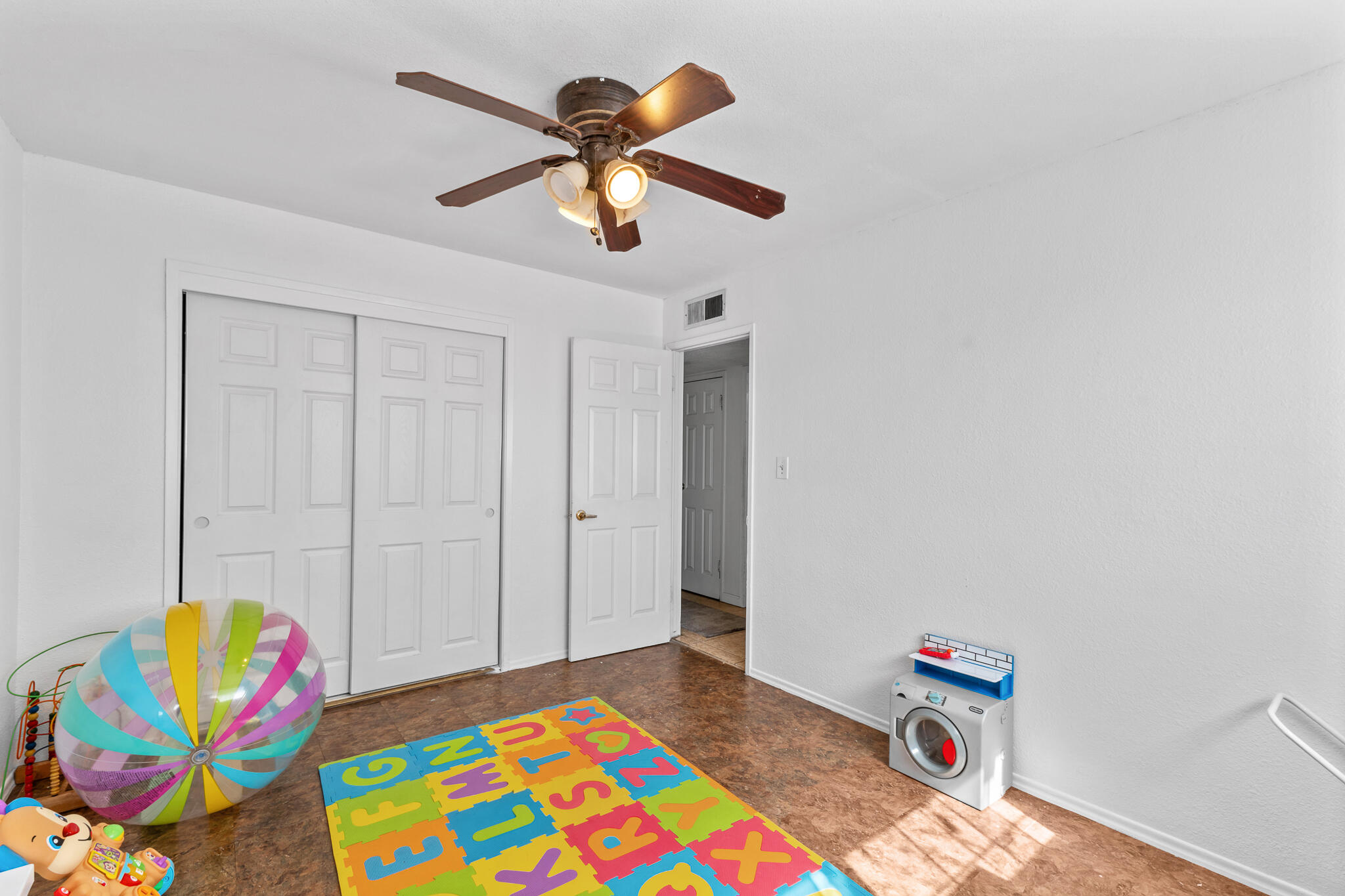 12967 Walnut Ave, Orosi, CA 93647