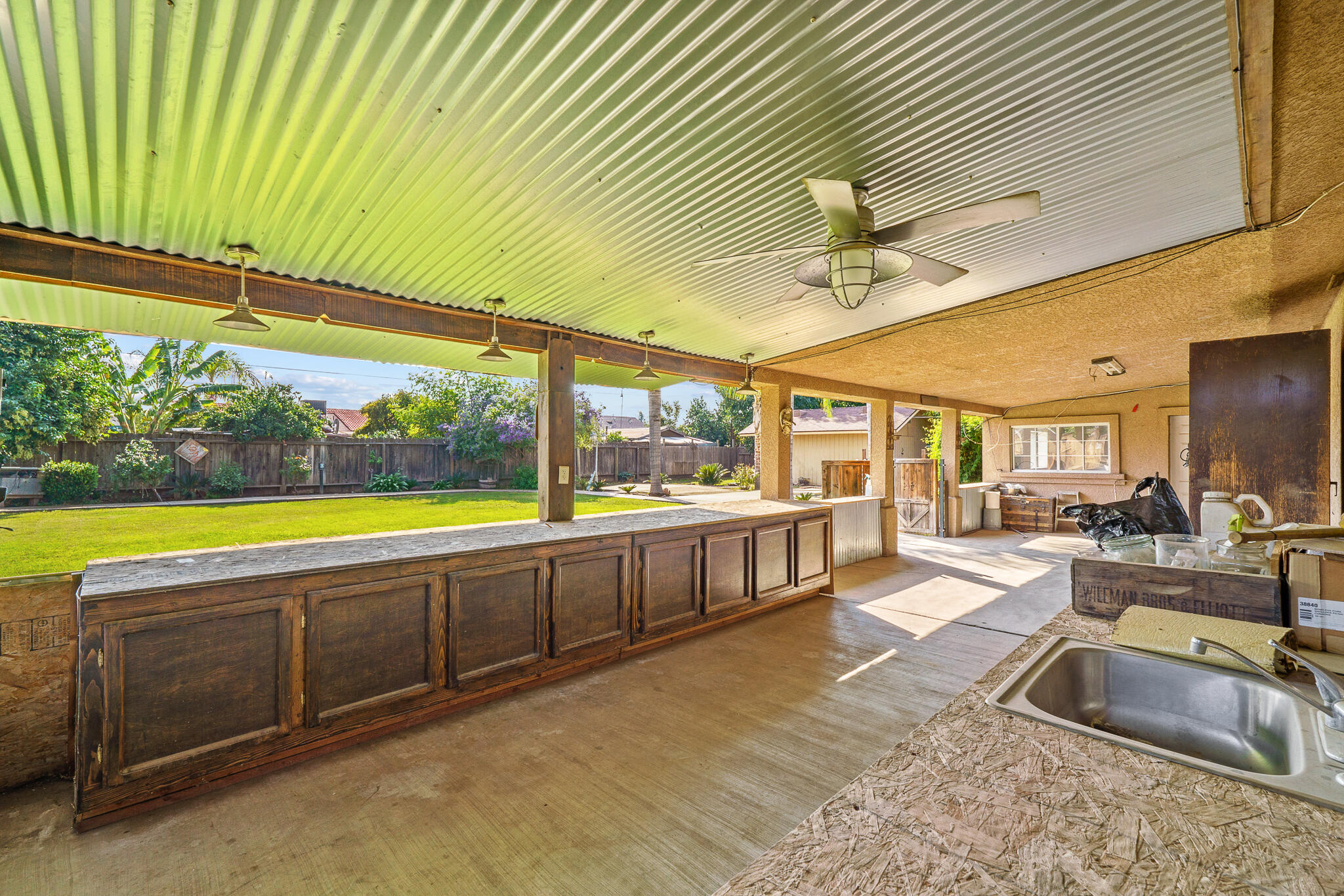 12967 Walnut Ave, Orosi, CA 93647