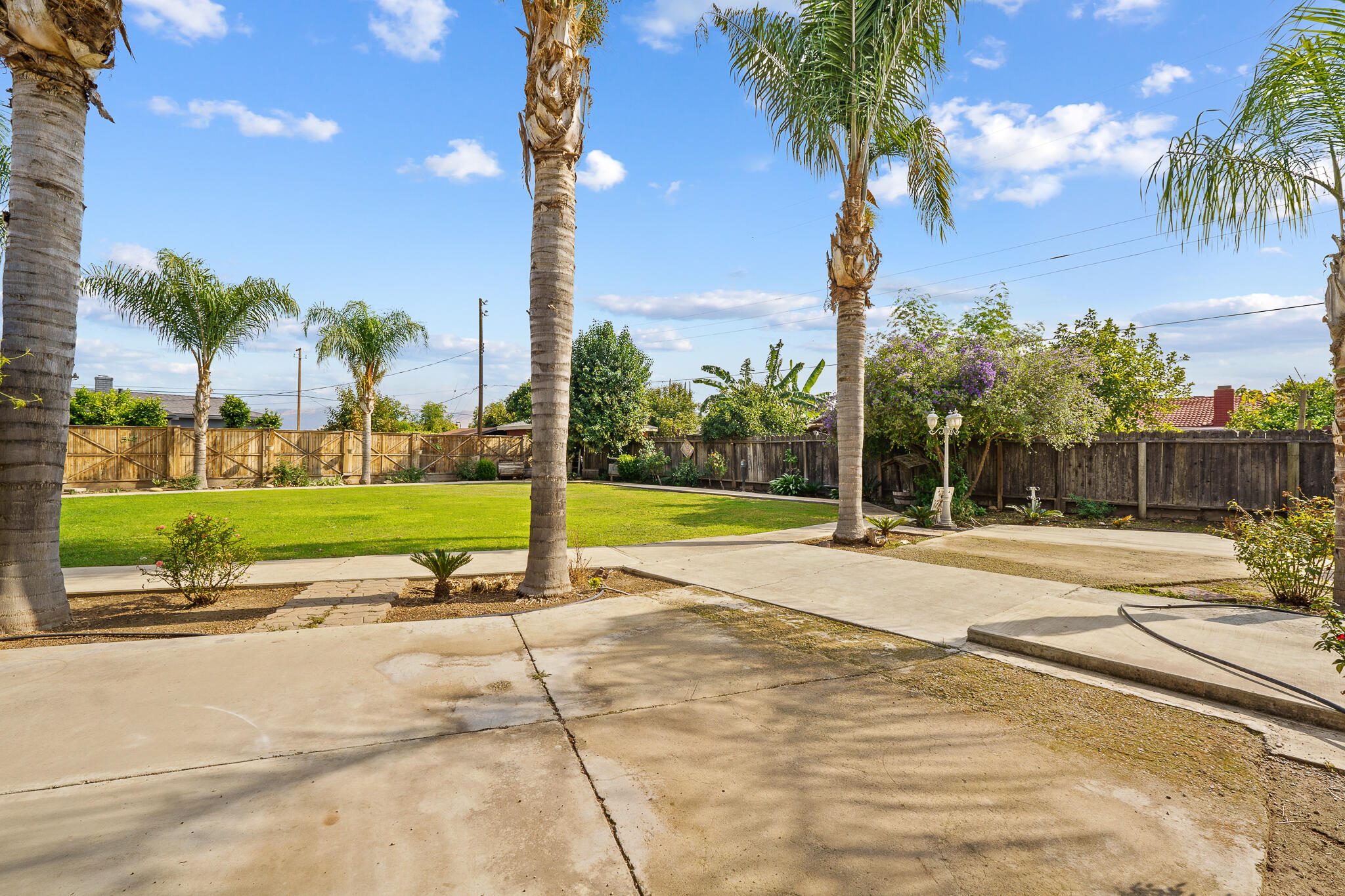 12967 Walnut Ave, Orosi, CA 93647