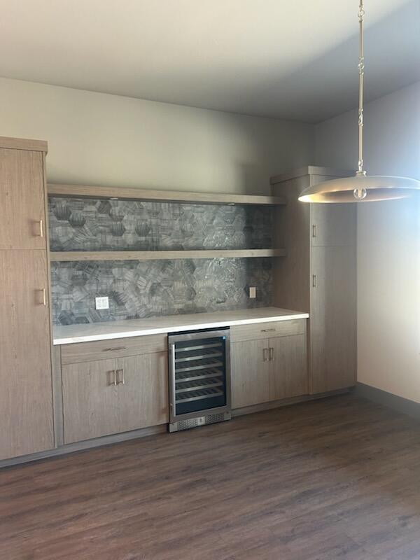 928 Hidden Ridge, Tulare, CA 93274