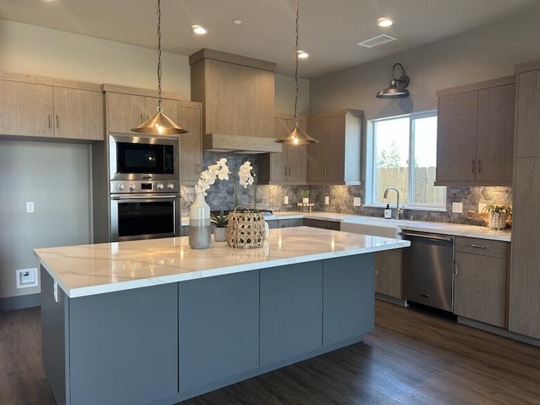 928 Hidden Ridge, Tulare, CA 93274