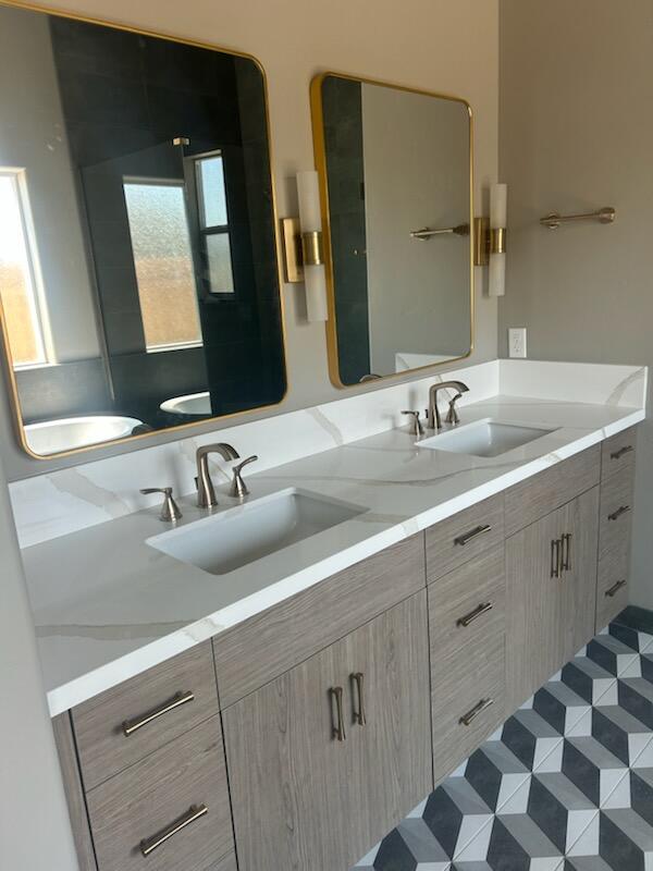 928 Hidden Ridge, Tulare, CA 93274