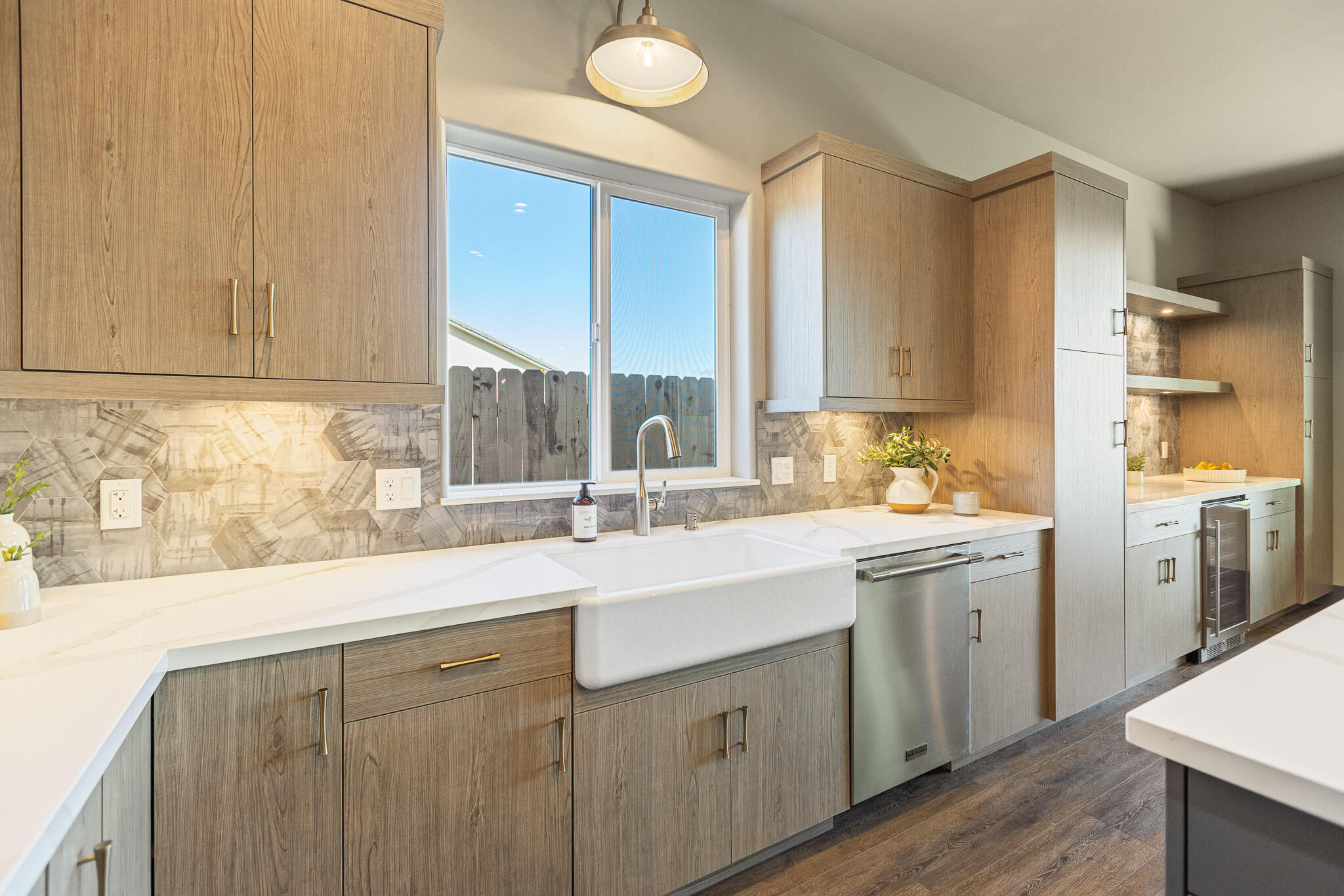 928 Hidden Ridge, Tulare, CA 93274