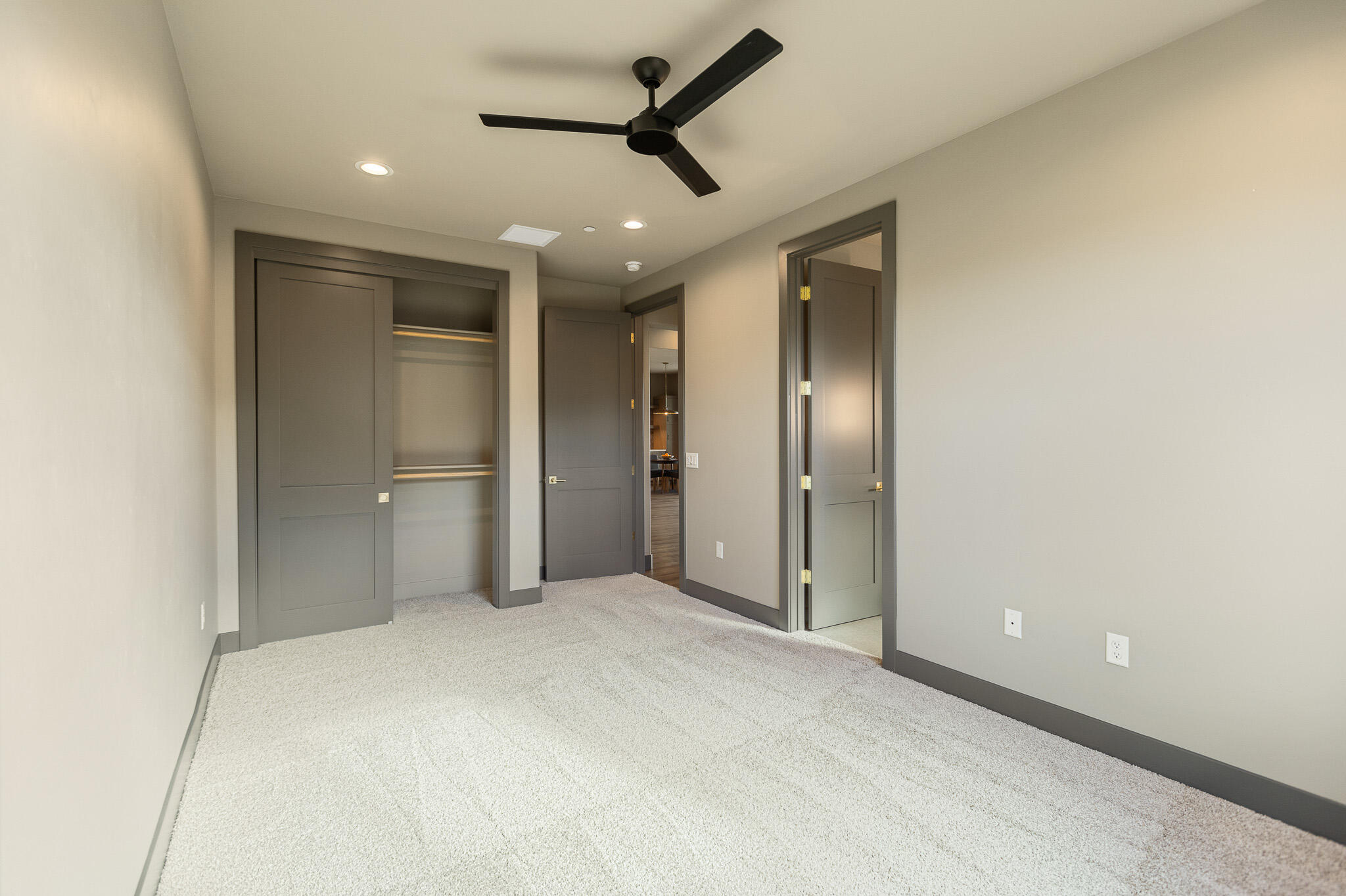 928 Hidden Ridge, Tulare, CA 93274