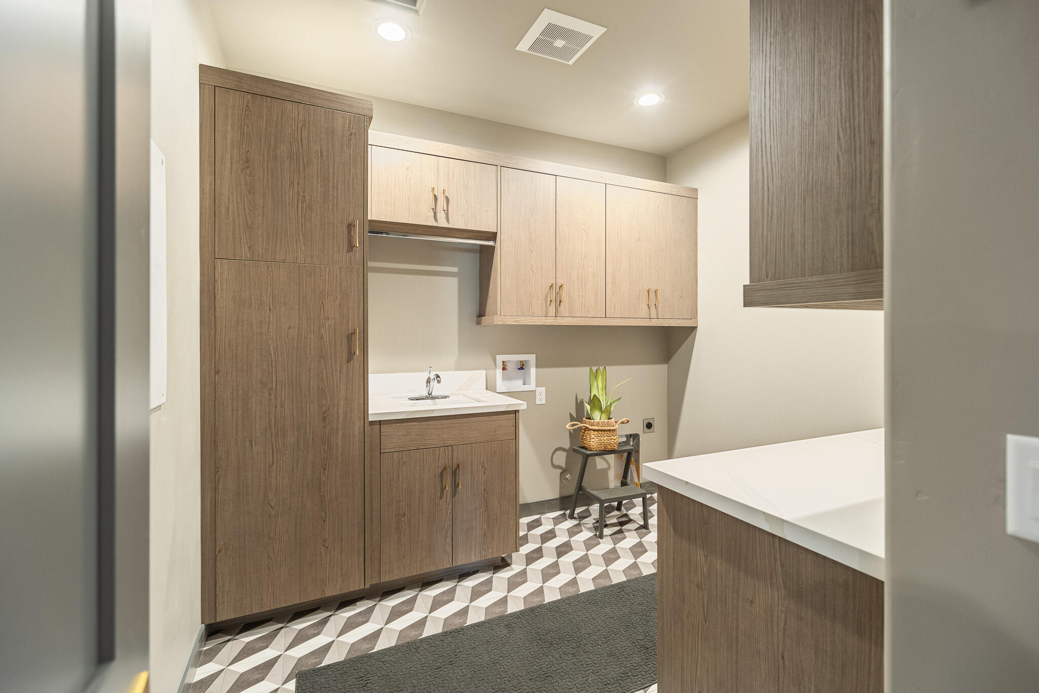 928 Hidden Ridge, Tulare, CA 93274