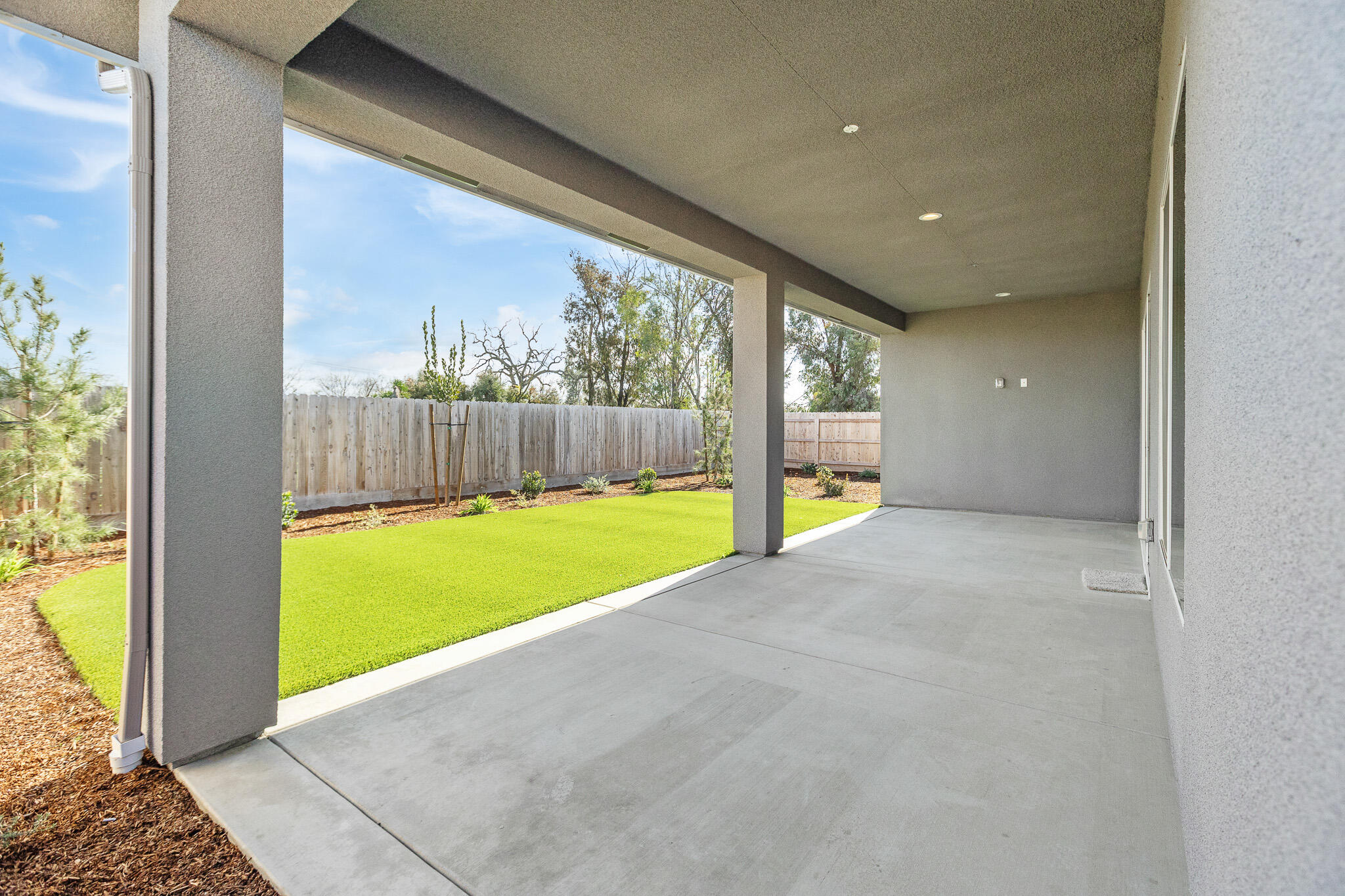 928 Hidden Ridge, Tulare, CA 93274