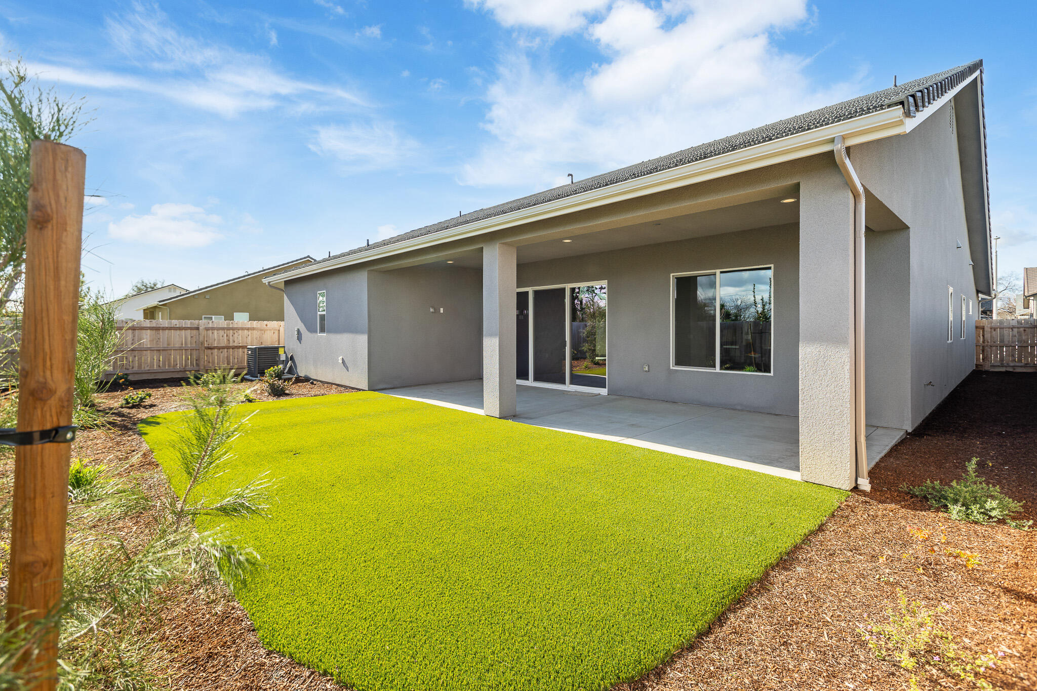 928 Hidden Ridge, Tulare, CA 93274