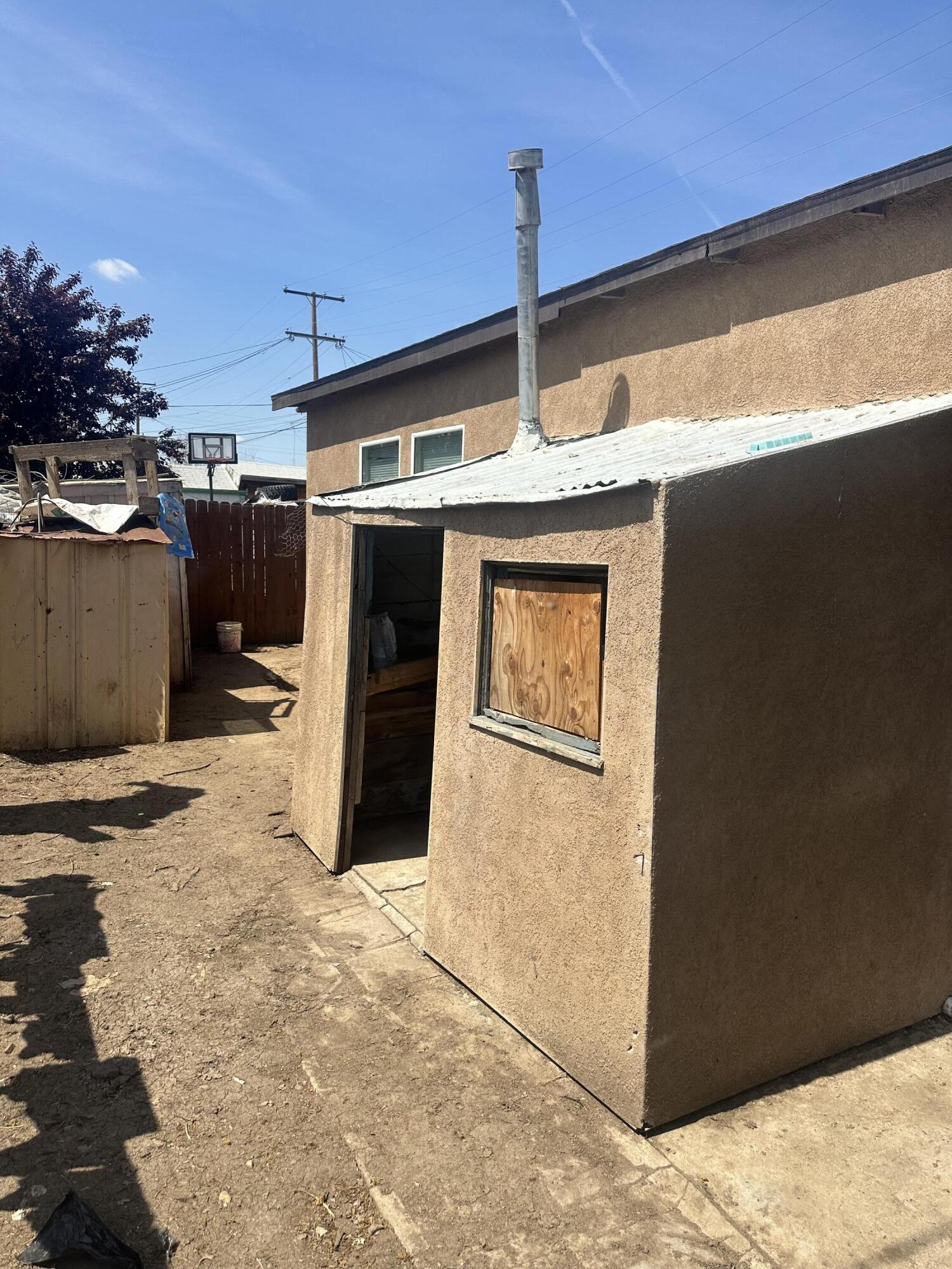 23072 Bruce Dr, Strathmore, CA 93267