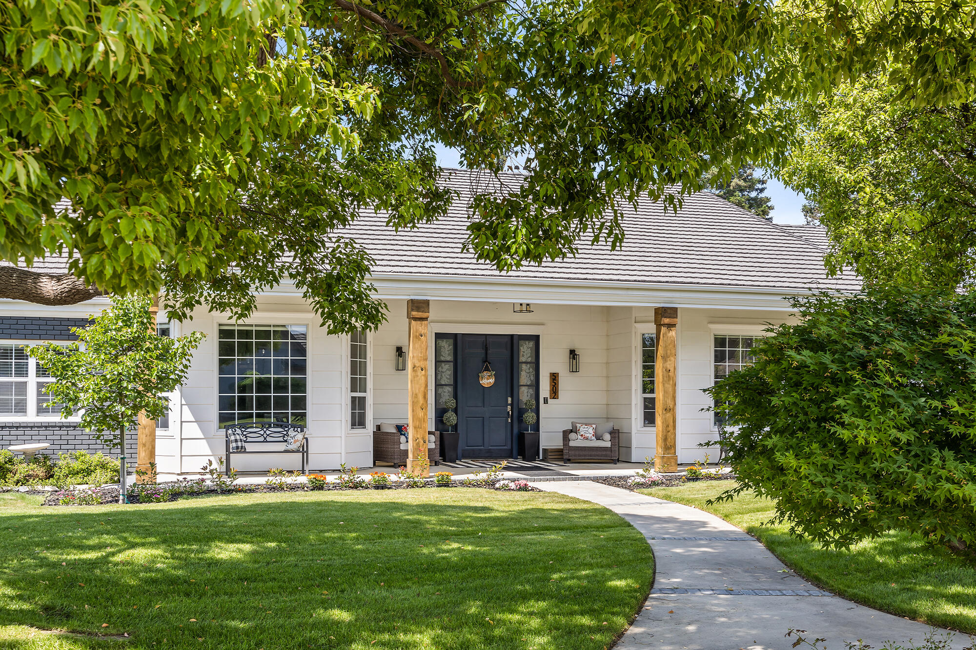 5502 W Nicholas Ct, Visalia, CA 93291