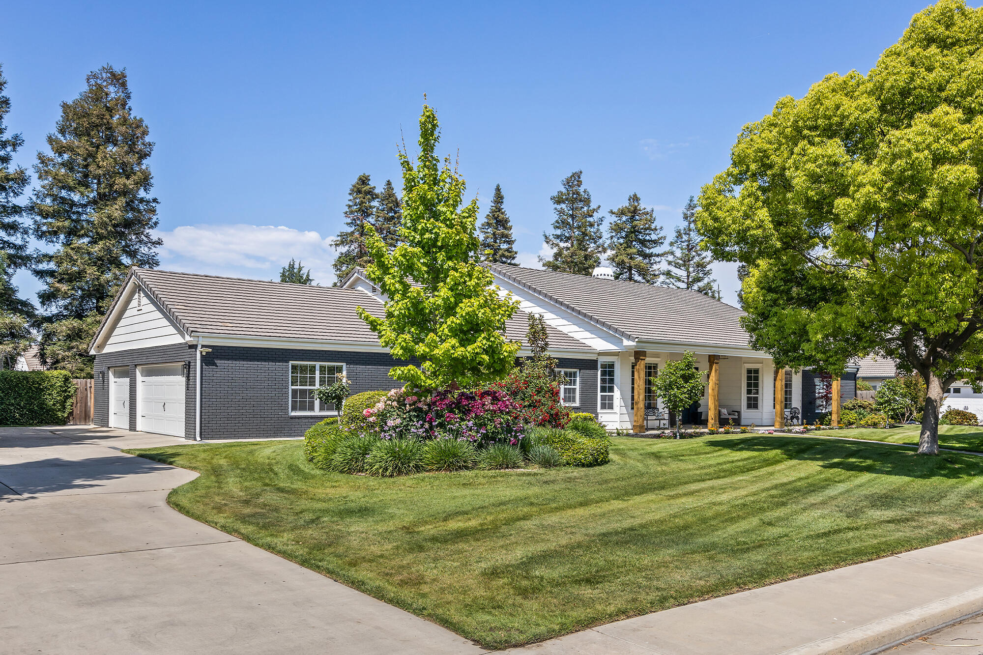 5502 W Nicholas Ct, Visalia, CA 93291