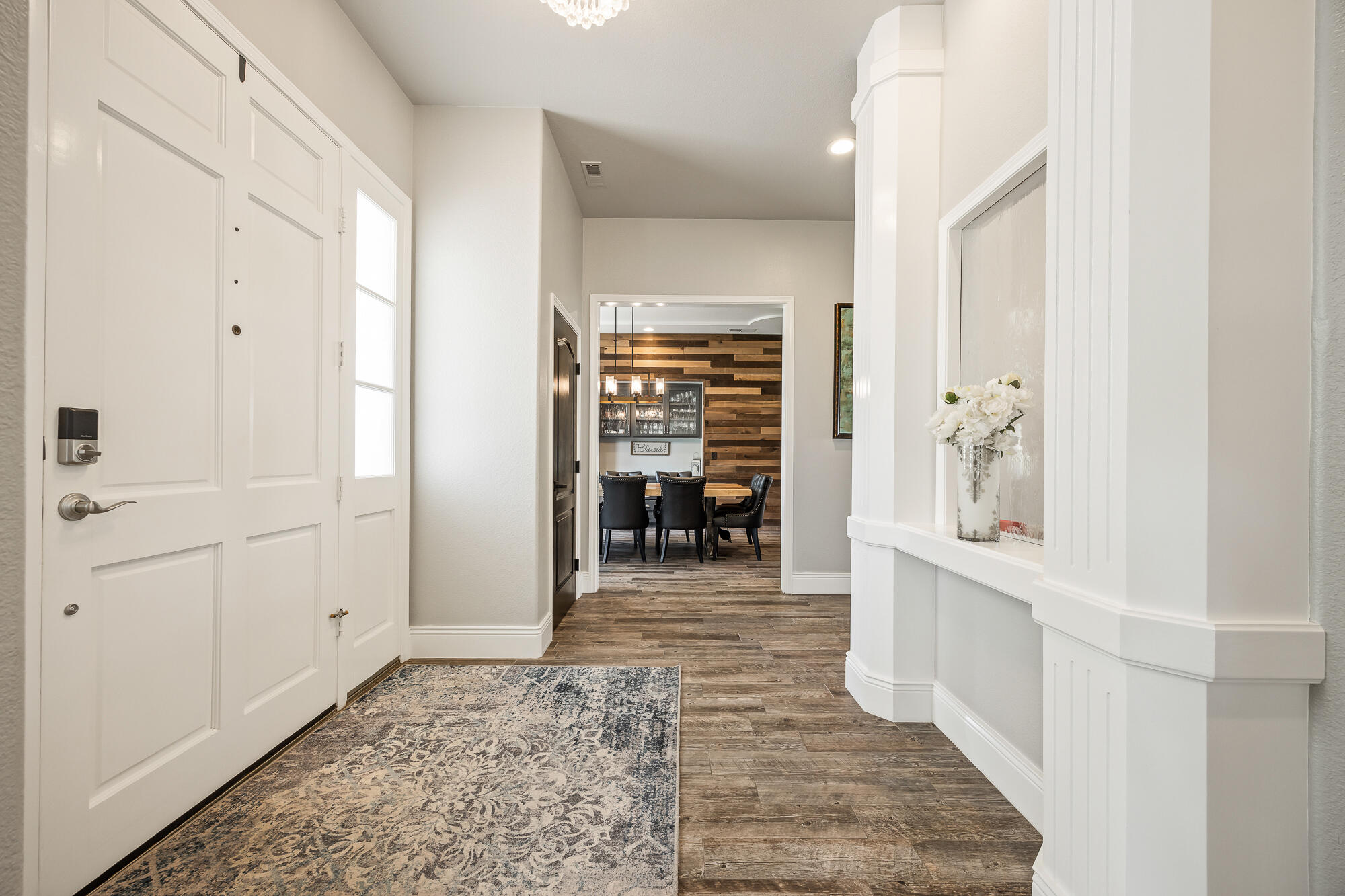 5502 W Nicholas Ct, Visalia, CA 93291