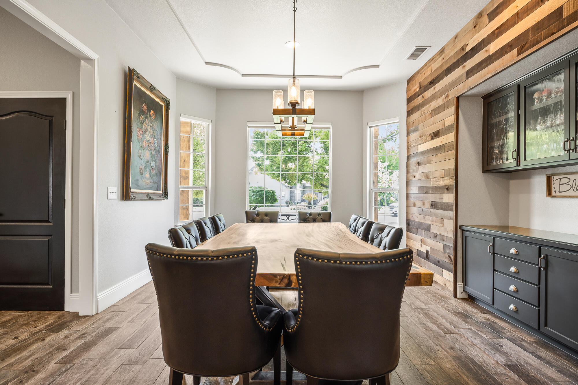 5502 W Nicholas Ct, Visalia, CA 93291