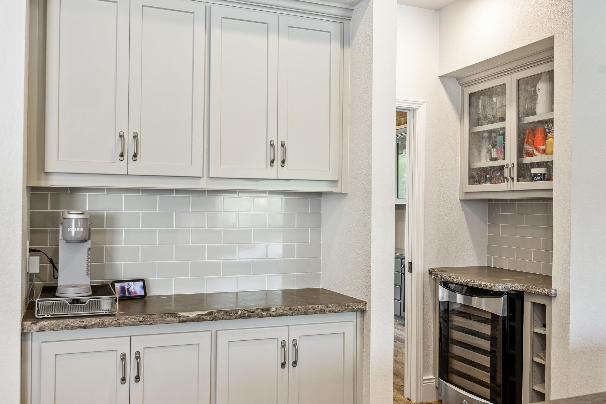 5502 W Nicholas Ct, Visalia, CA 93291