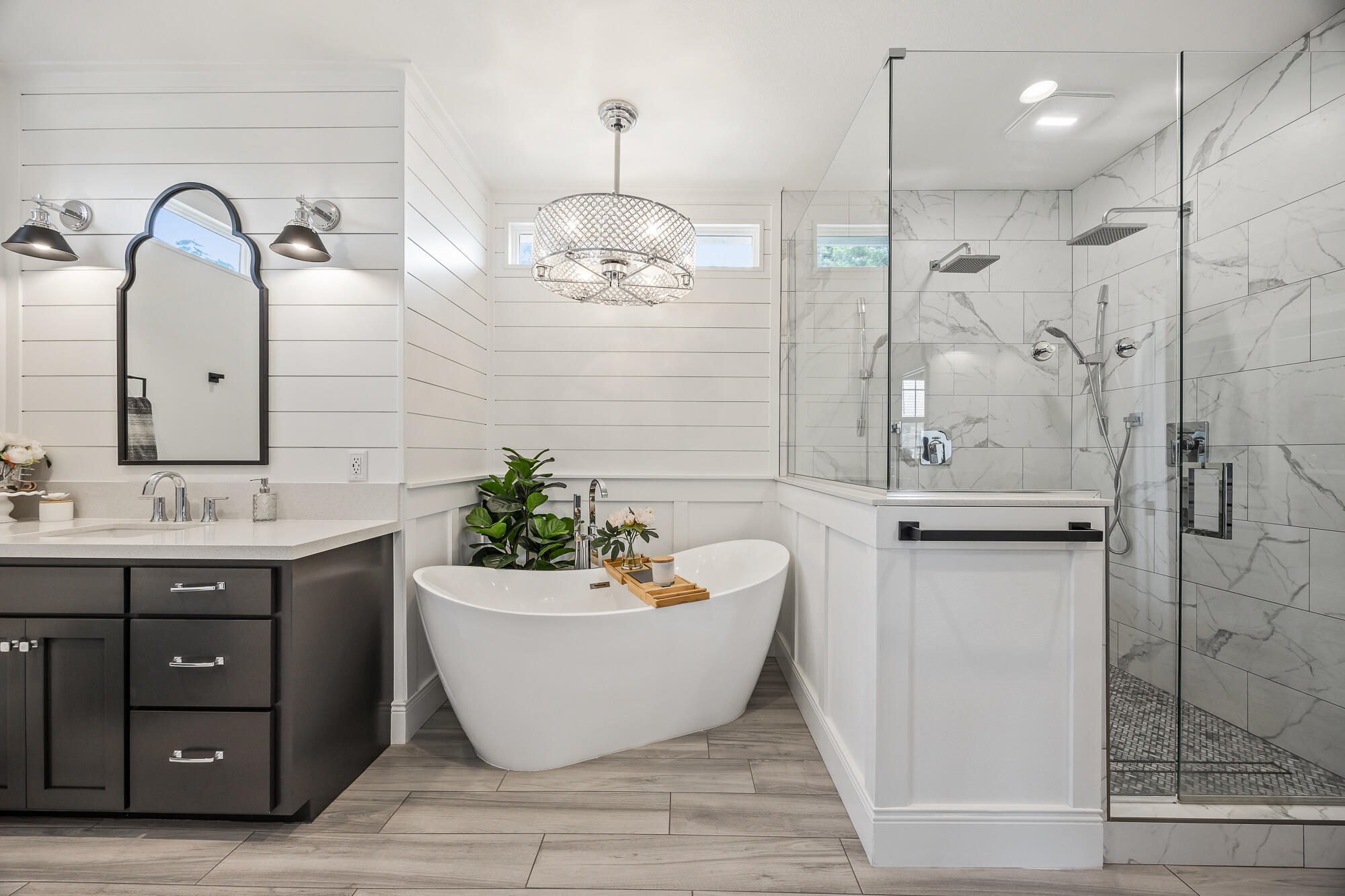 5502 W Nicholas Ct, Visalia, CA 93291