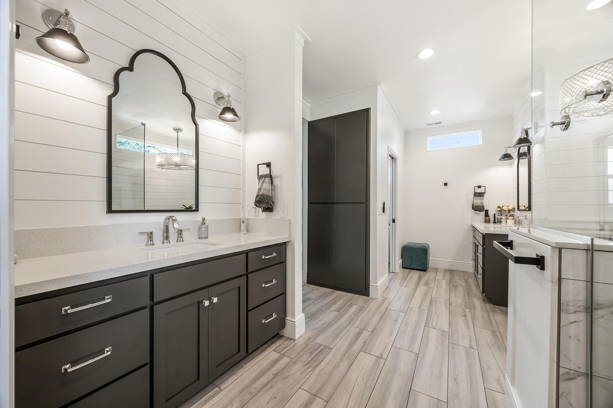 5502 W Nicholas Ct, Visalia, CA 93291