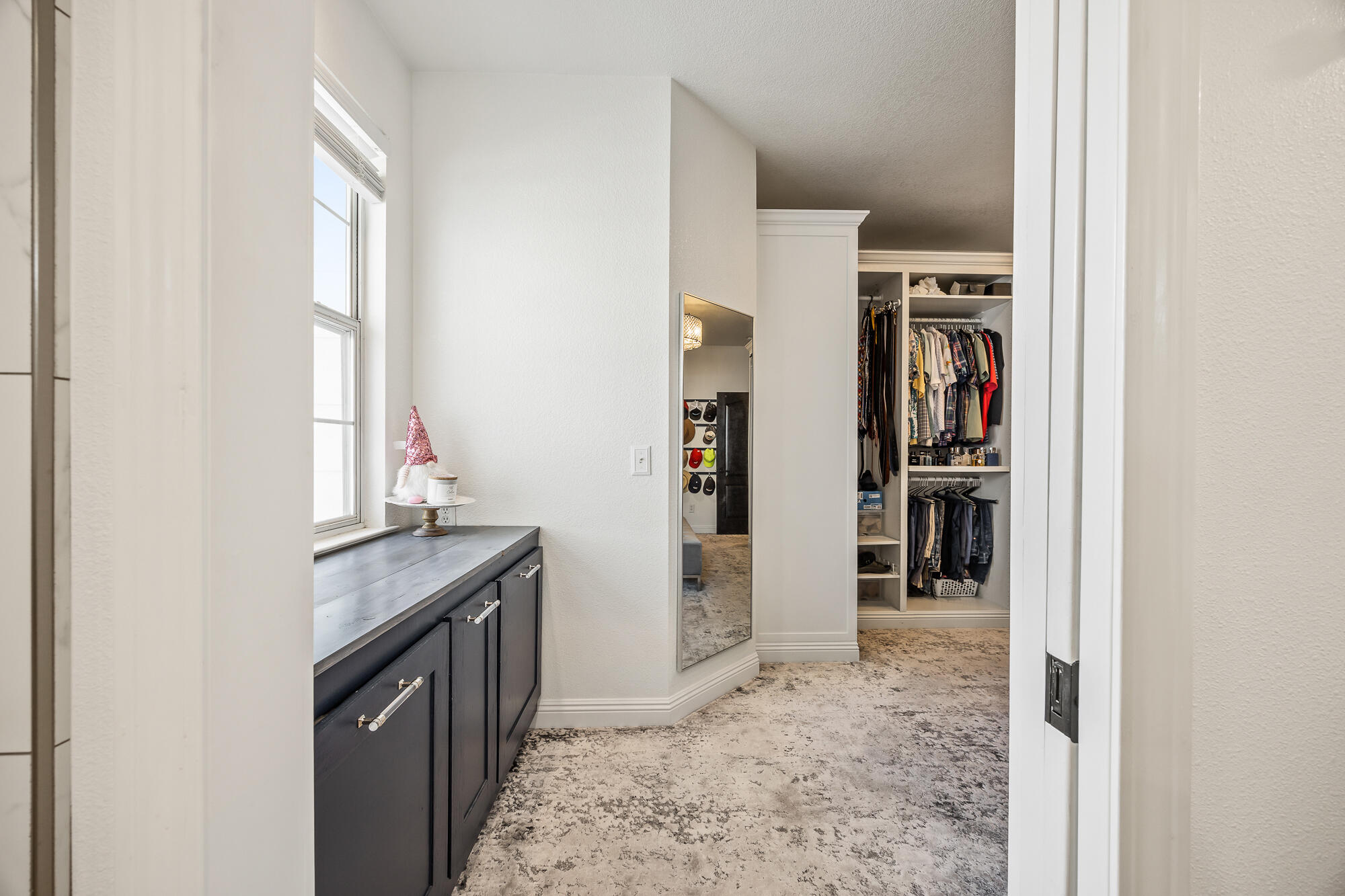 5502 W Nicholas Ct, Visalia, CA 93291