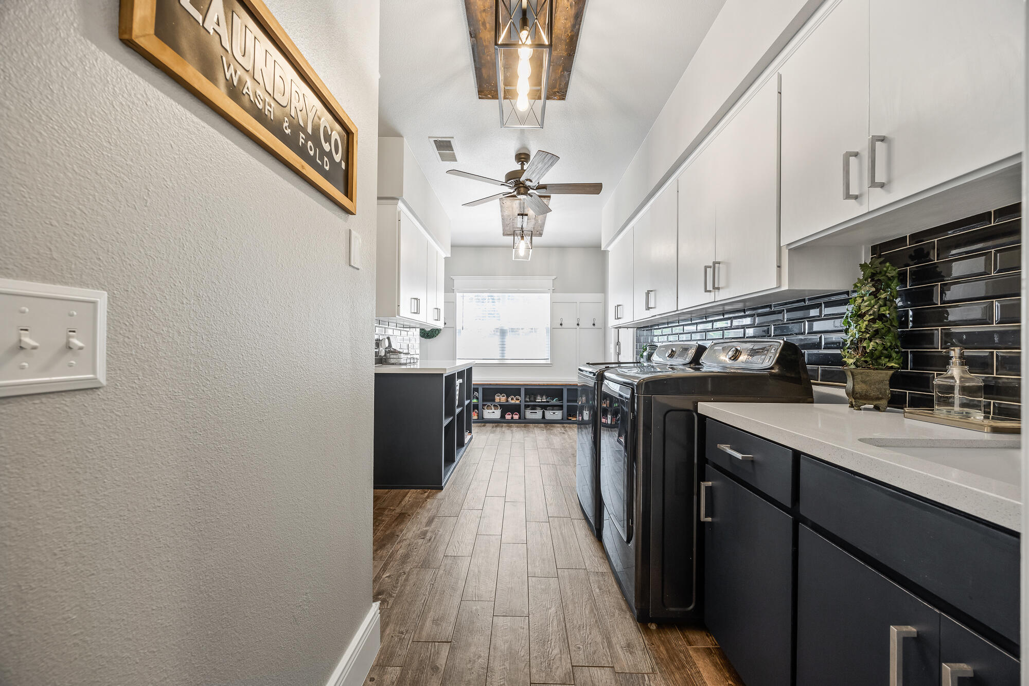 5502 W Nicholas Ct, Visalia, CA 93291