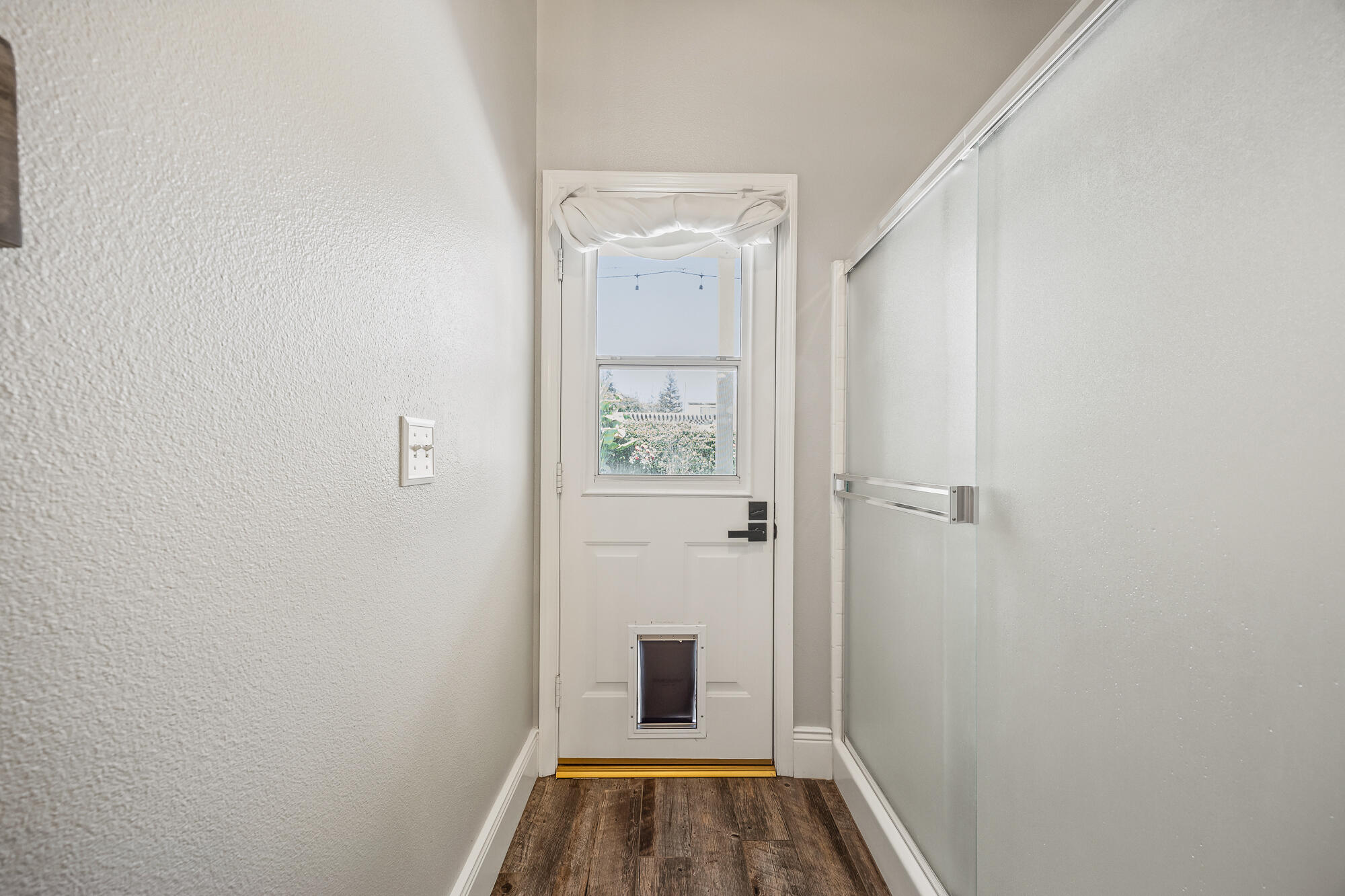 5502 W Nicholas Ct, Visalia, CA 93291