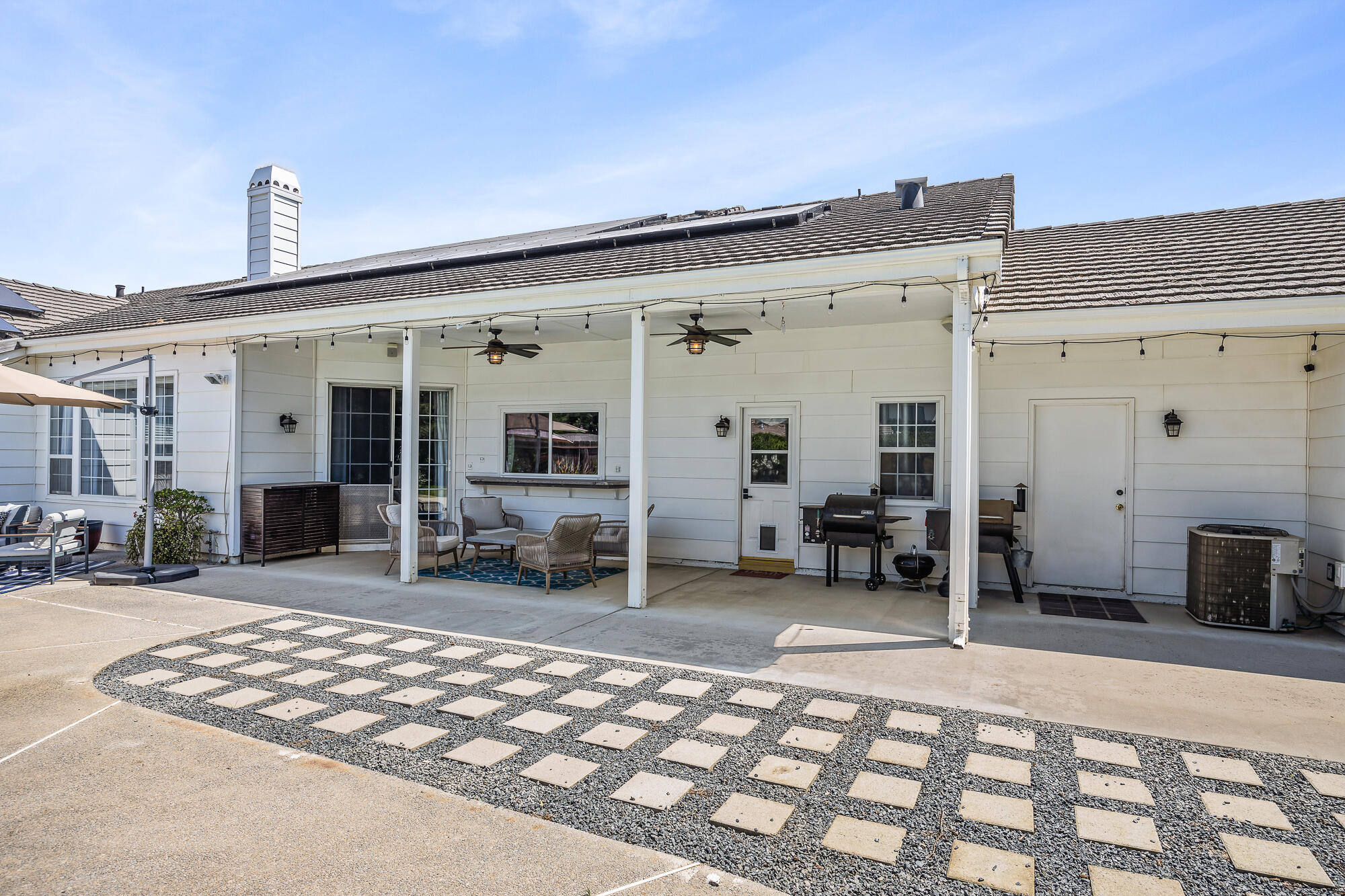 5502 W Nicholas Ct, Visalia, CA 93291