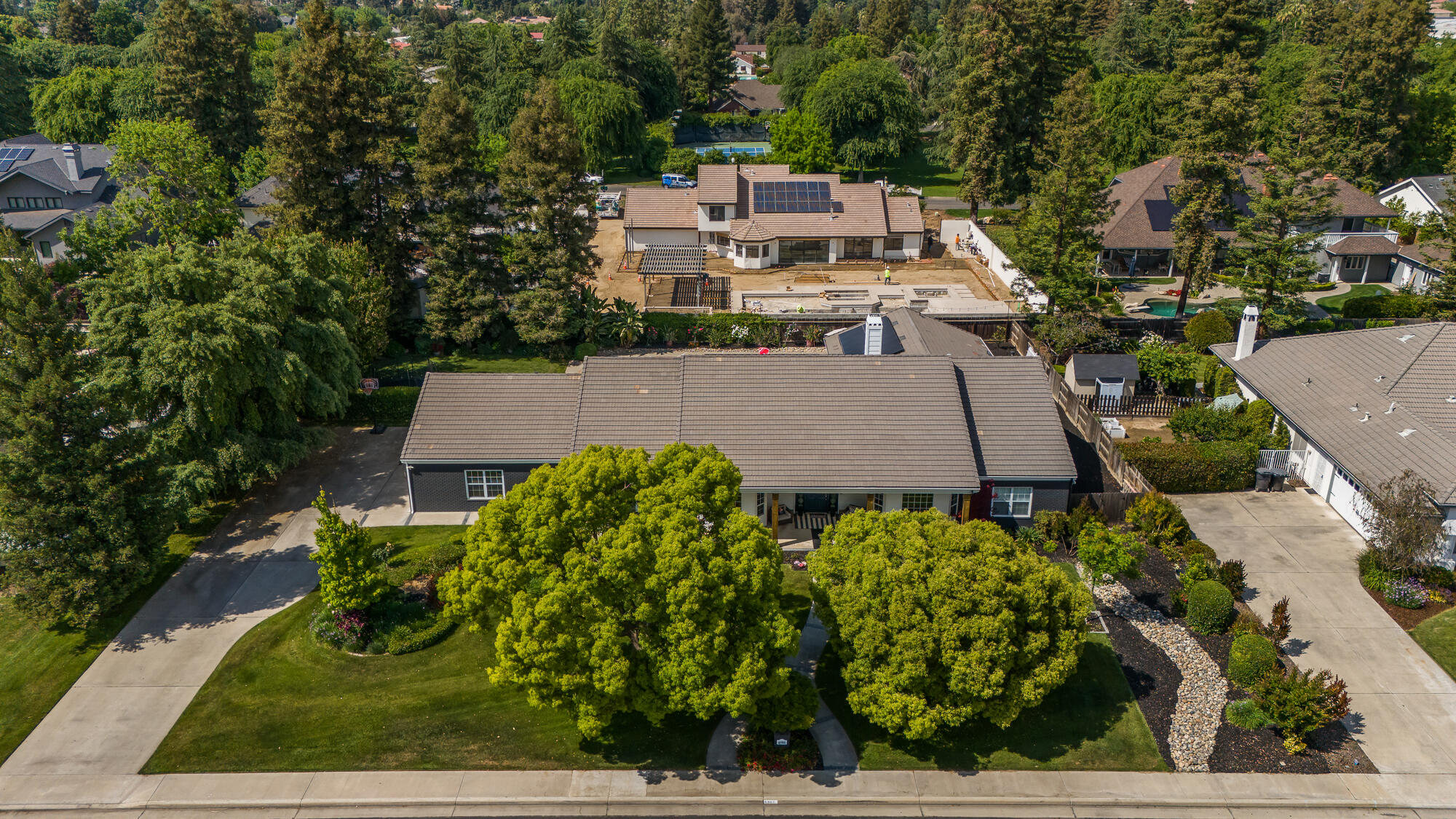 5502 W Nicholas Ct, Visalia, CA 93291