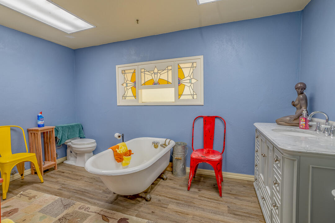 15813 Ave 328, Ivanhoe, CA 93235