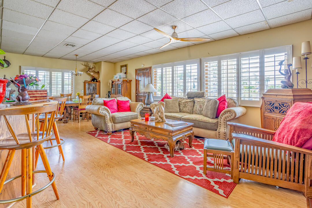 15813 Ave 328, Ivanhoe, CA 93235