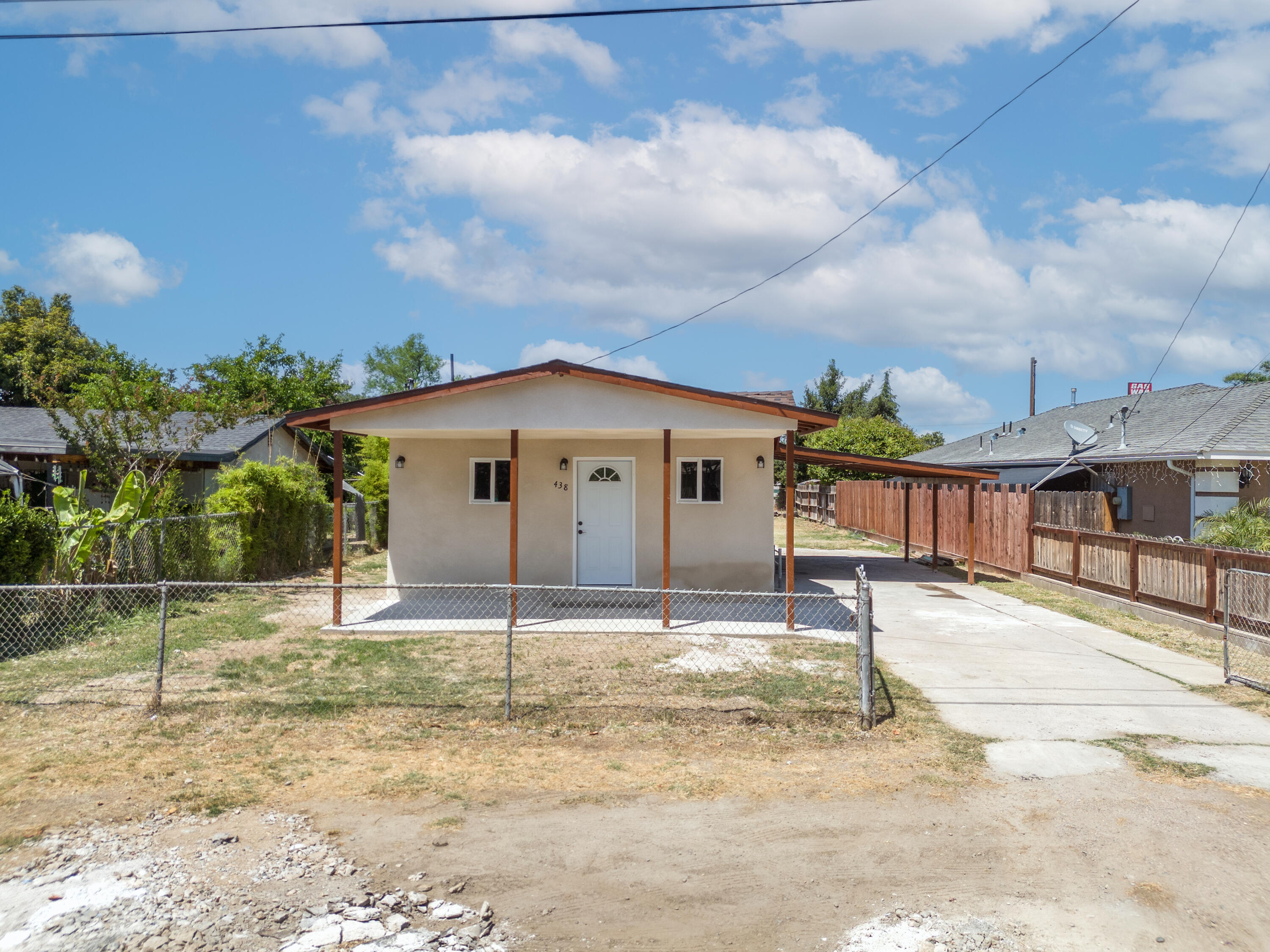 438 Cedar Ave, Earlimart, CA 93219